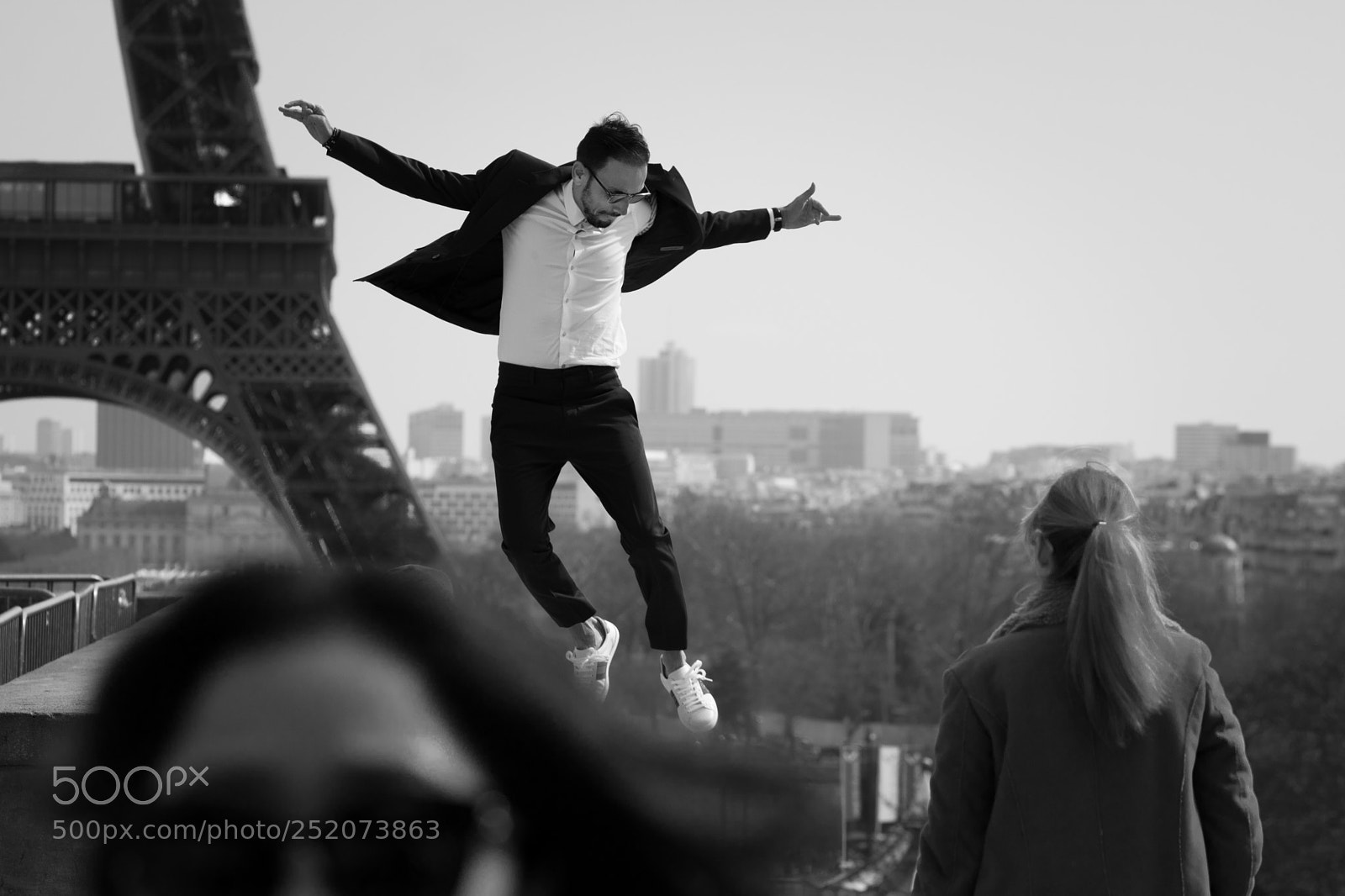 Canon EOS 760D (EOS Rebel T6s / EOS 8000D) sample photo. Skating on the eiffel photography