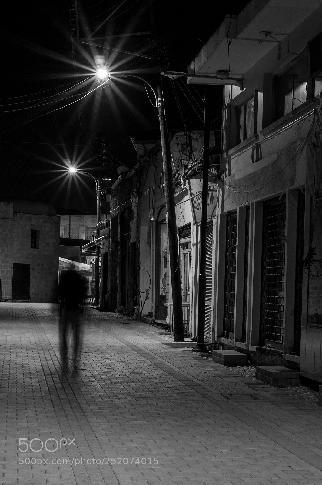 Nikon D90 sample photo. Alone photography