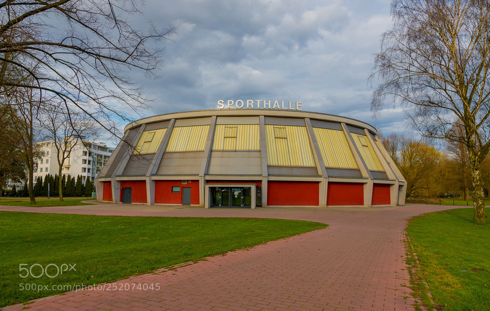 Canon EOS 6D Mark II sample photo. Rundturnhalle lünen photography