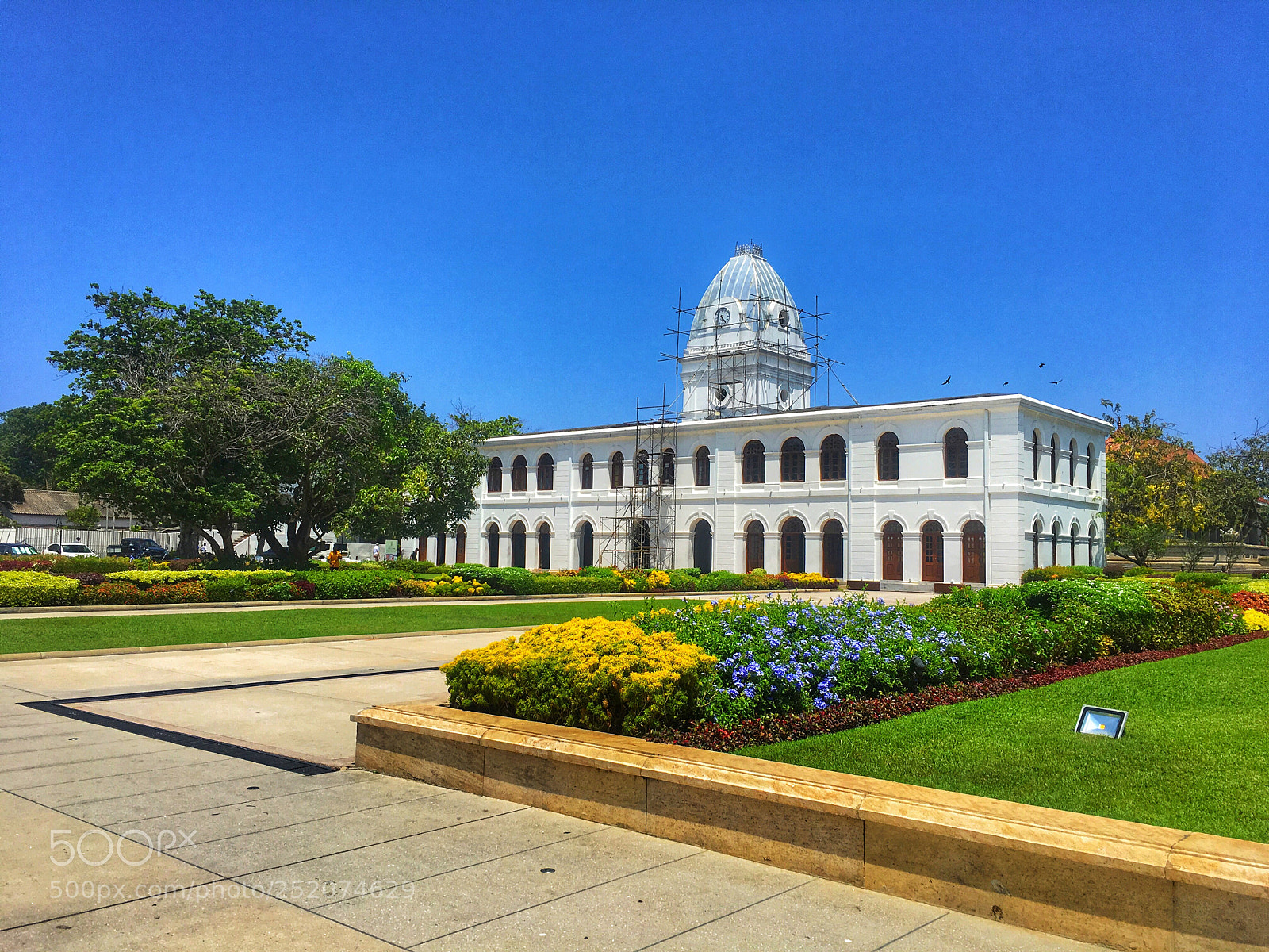 Apple iPhone 6s sample photo. Aracade independence square  photography