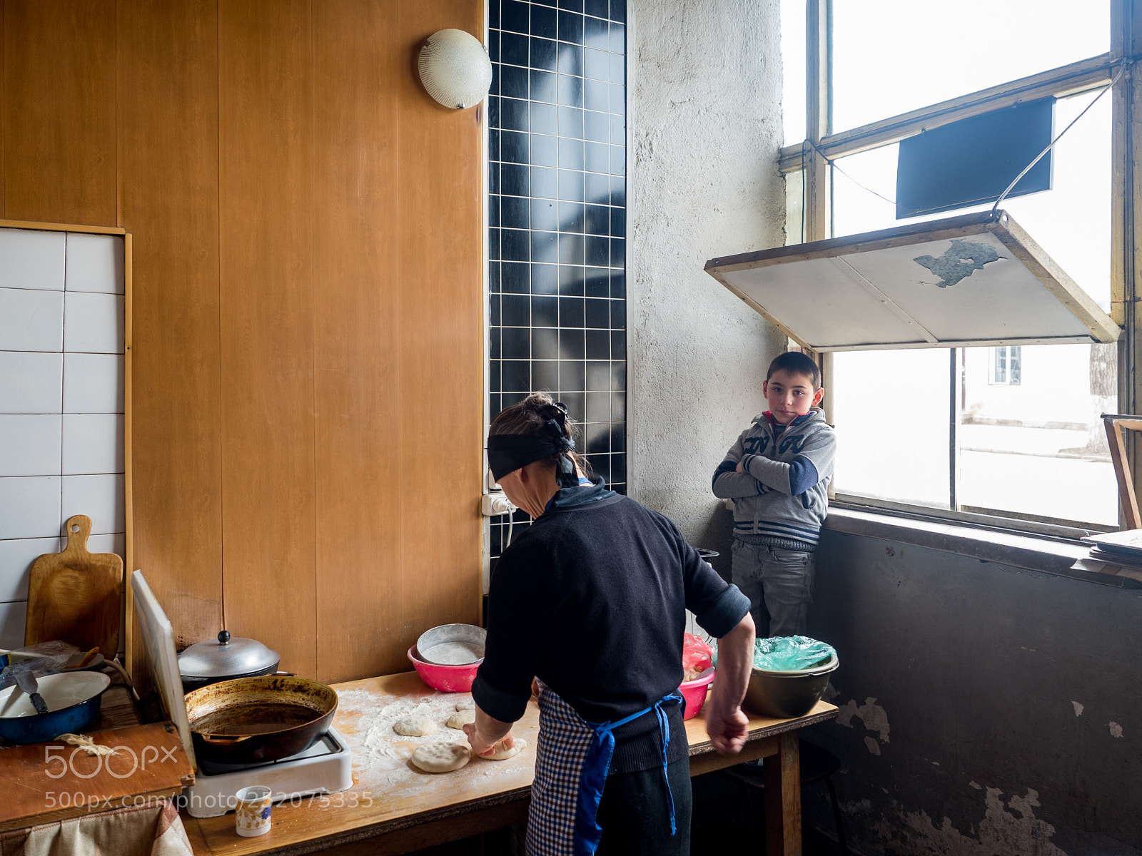 Olympus OM-D E-M5 II sample photo. Breadmaking in tsalka, georgia photography