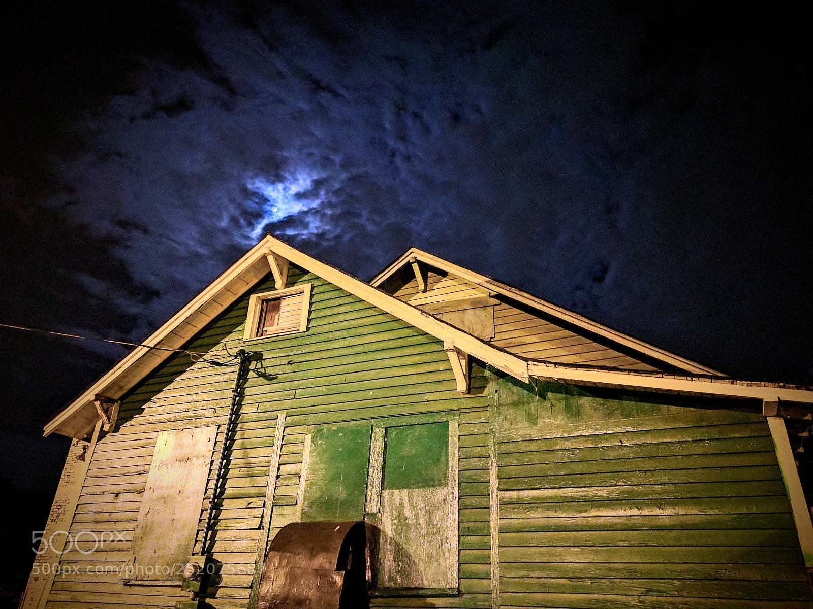Google Nexus 6P sample photo. The same moon photography