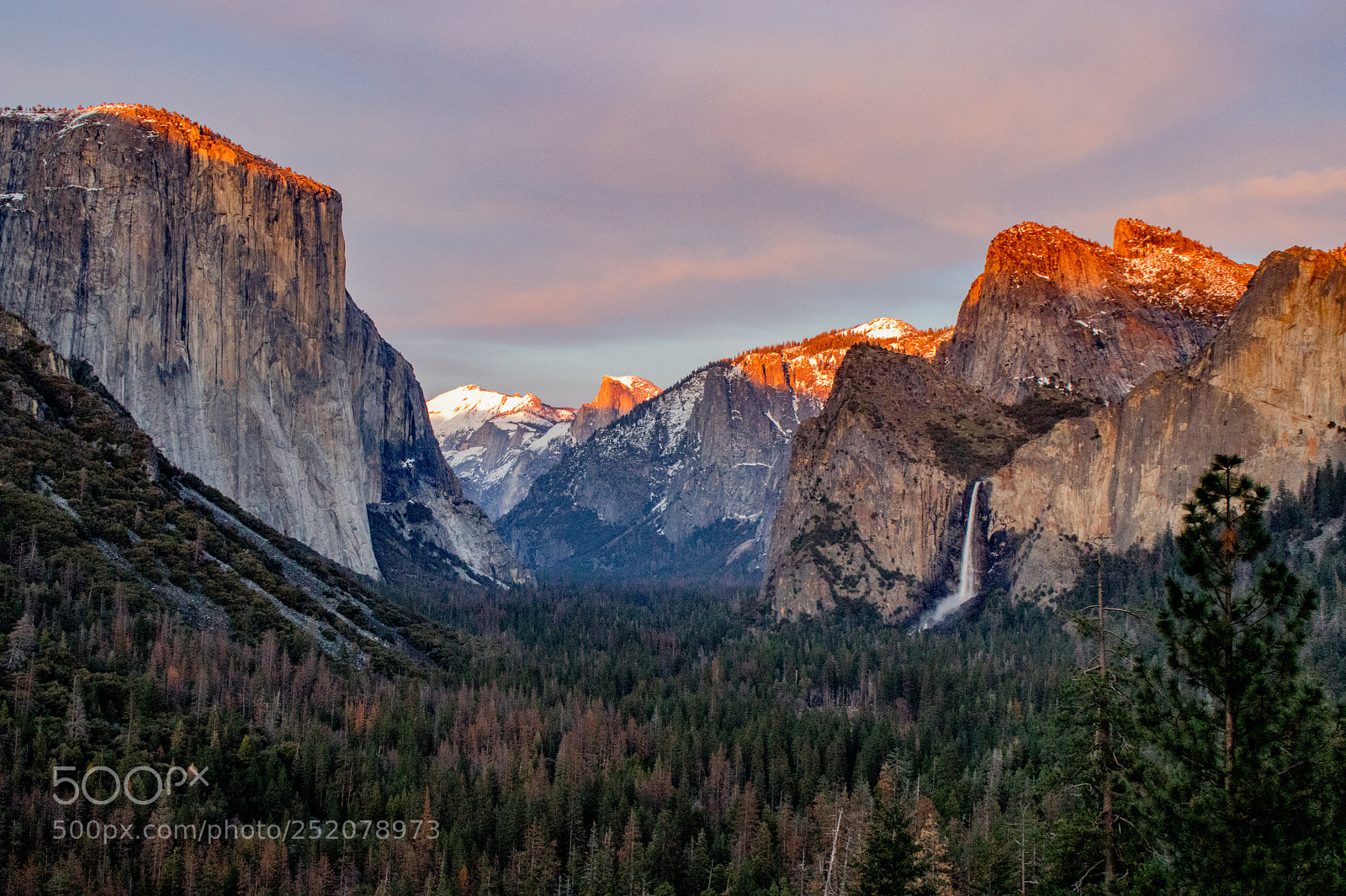 Canon EOS 800D (EOS Rebel T7i / EOS Kiss X9i) sample photo. Yosemite tunnel view photography