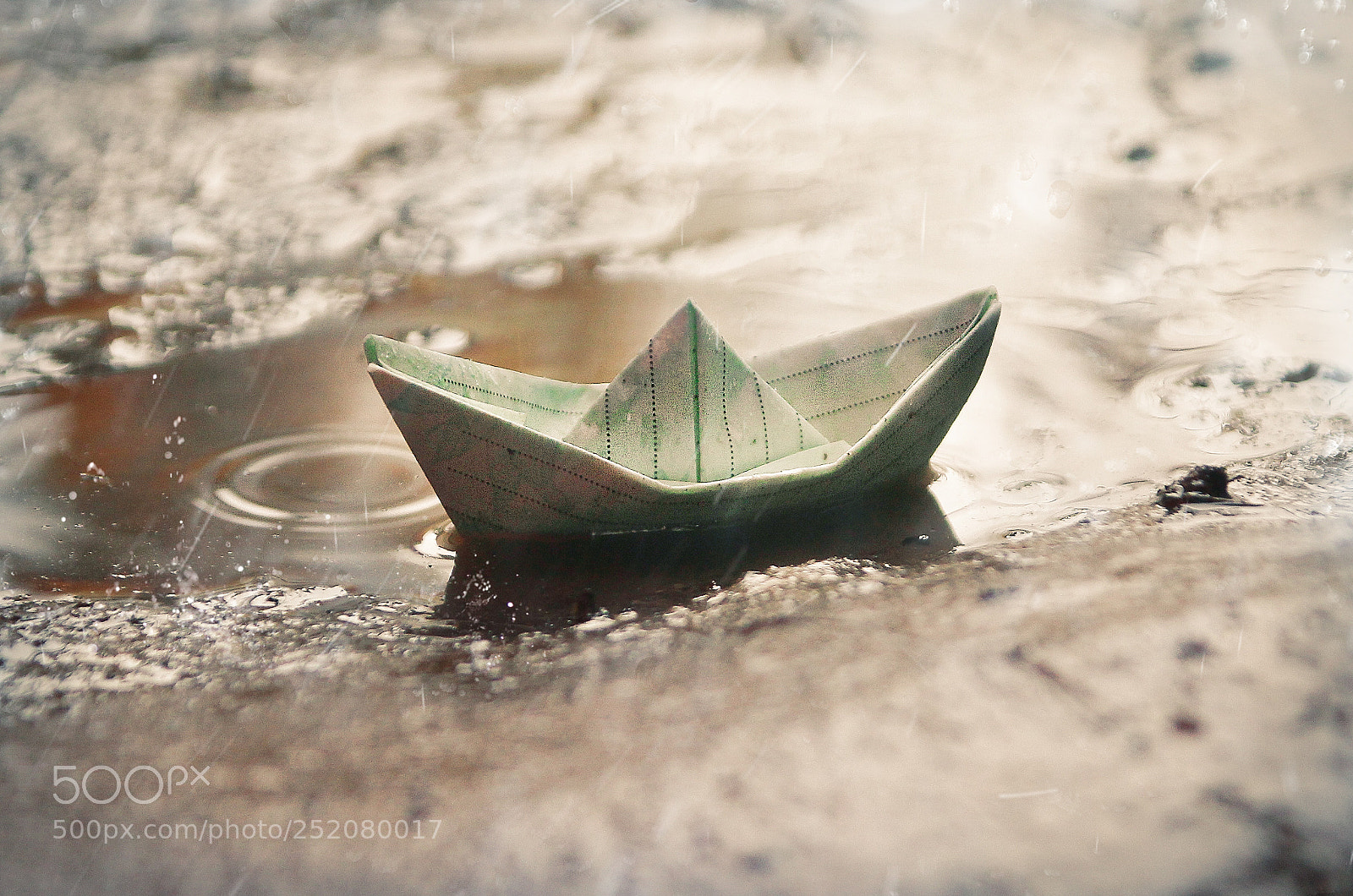 Canon EOS 600D (Rebel EOS T3i / EOS Kiss X5) sample photo. Paper boat photography