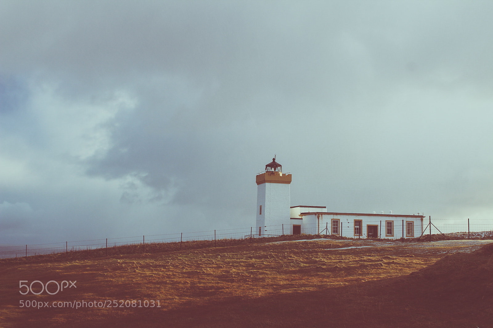 Canon EOS 1300D (EOS Rebel T6 / EOS Kiss X80) sample photo. Dunnet head lightouse dec photography