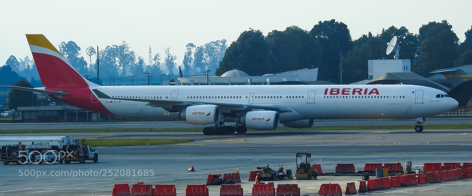 Nikon Coolpix P900 sample photo. Airbus a 340-600 skbo photography