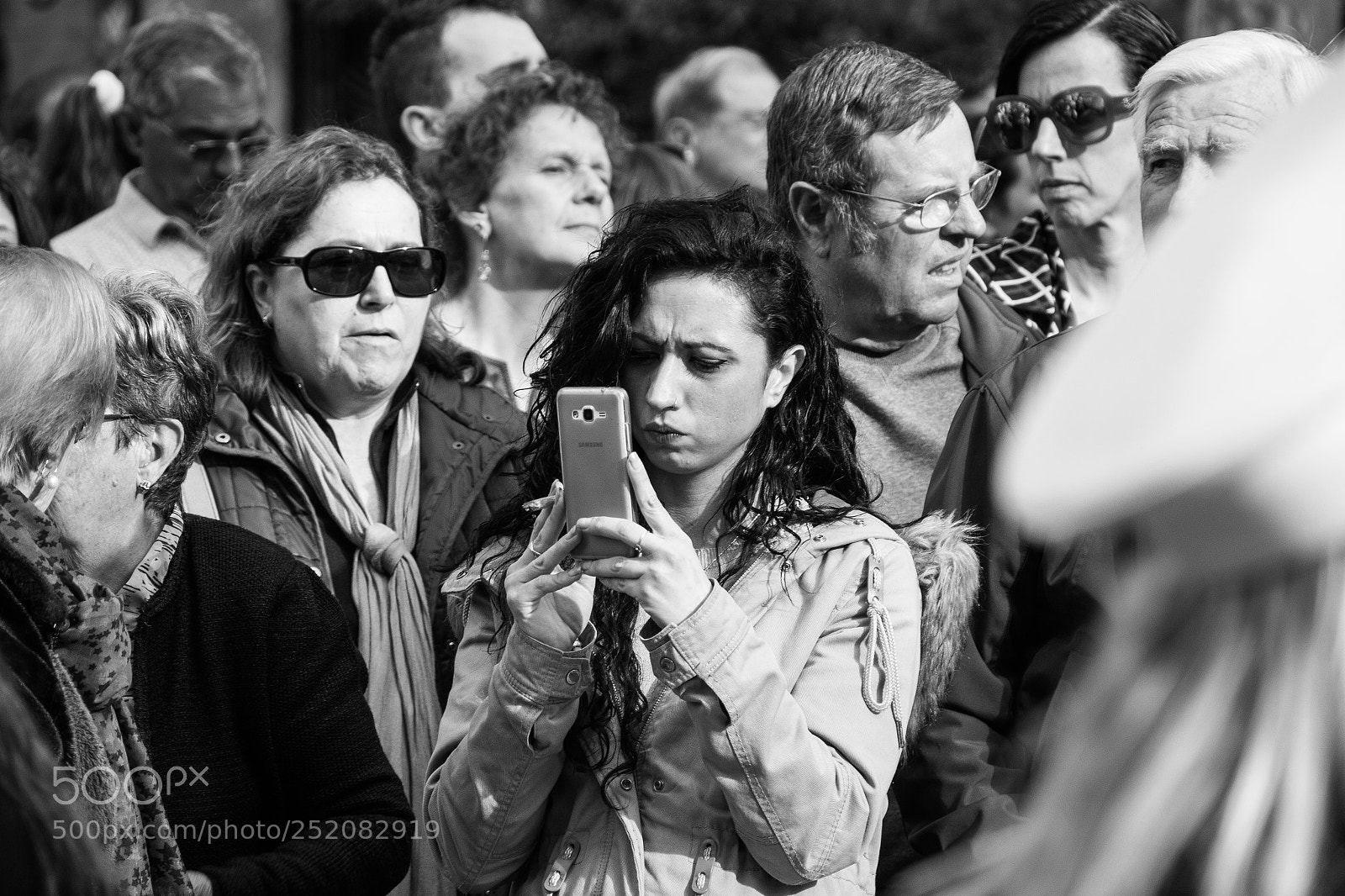 Canon EOS 70D sample photo. Alone in the crowd photography