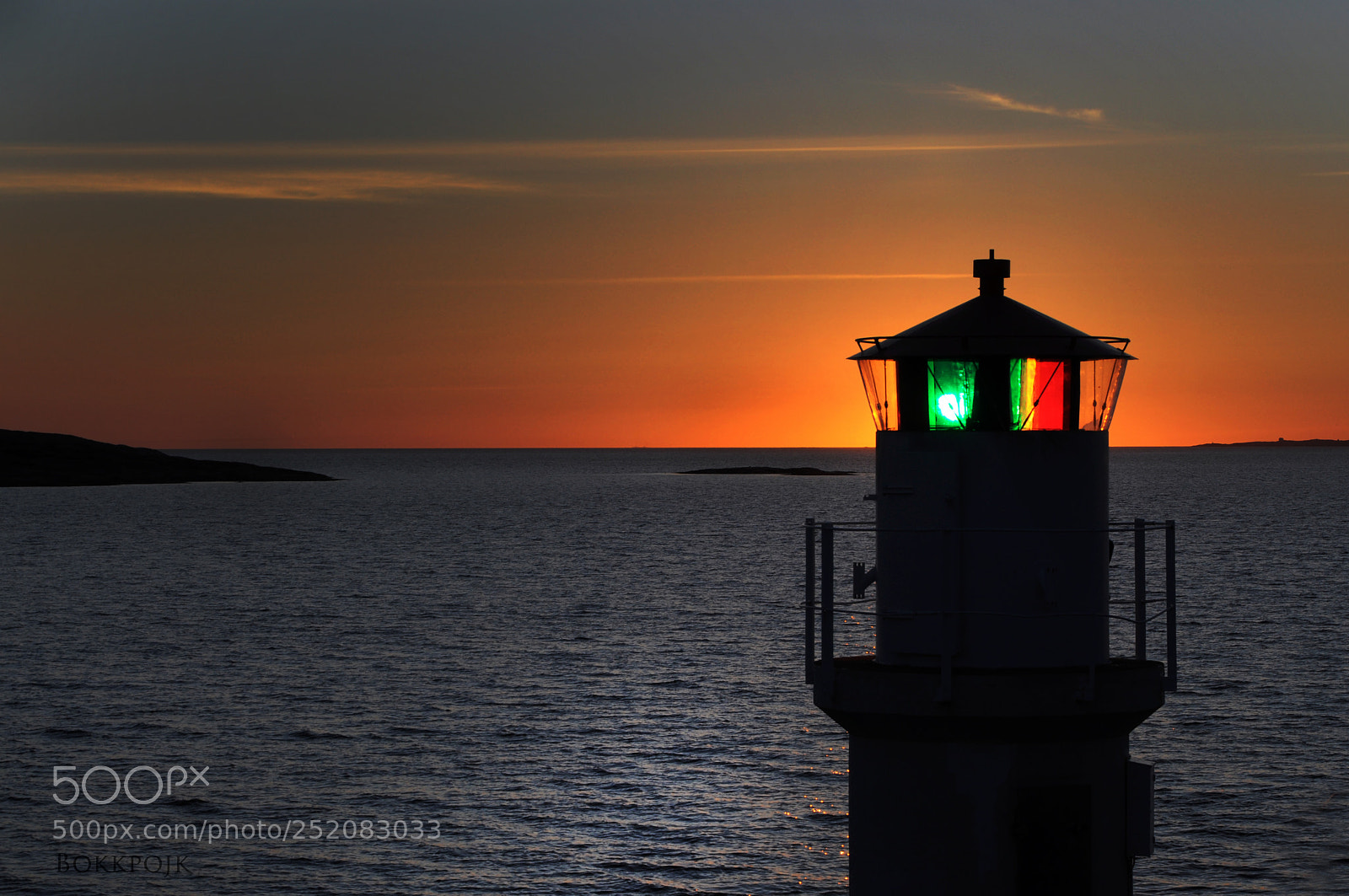 Nikon D5000 sample photo. Green light photography