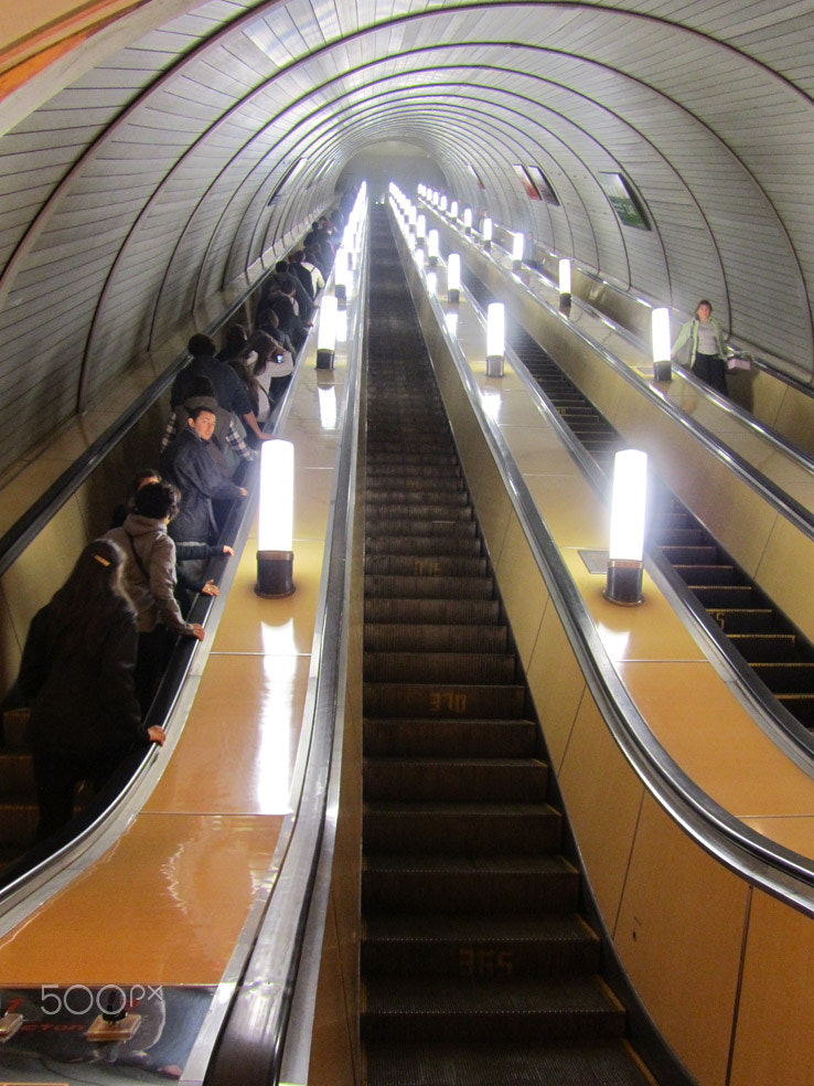 Canon PowerShot SX210 IS sample photo. Moscow subway stairs photography