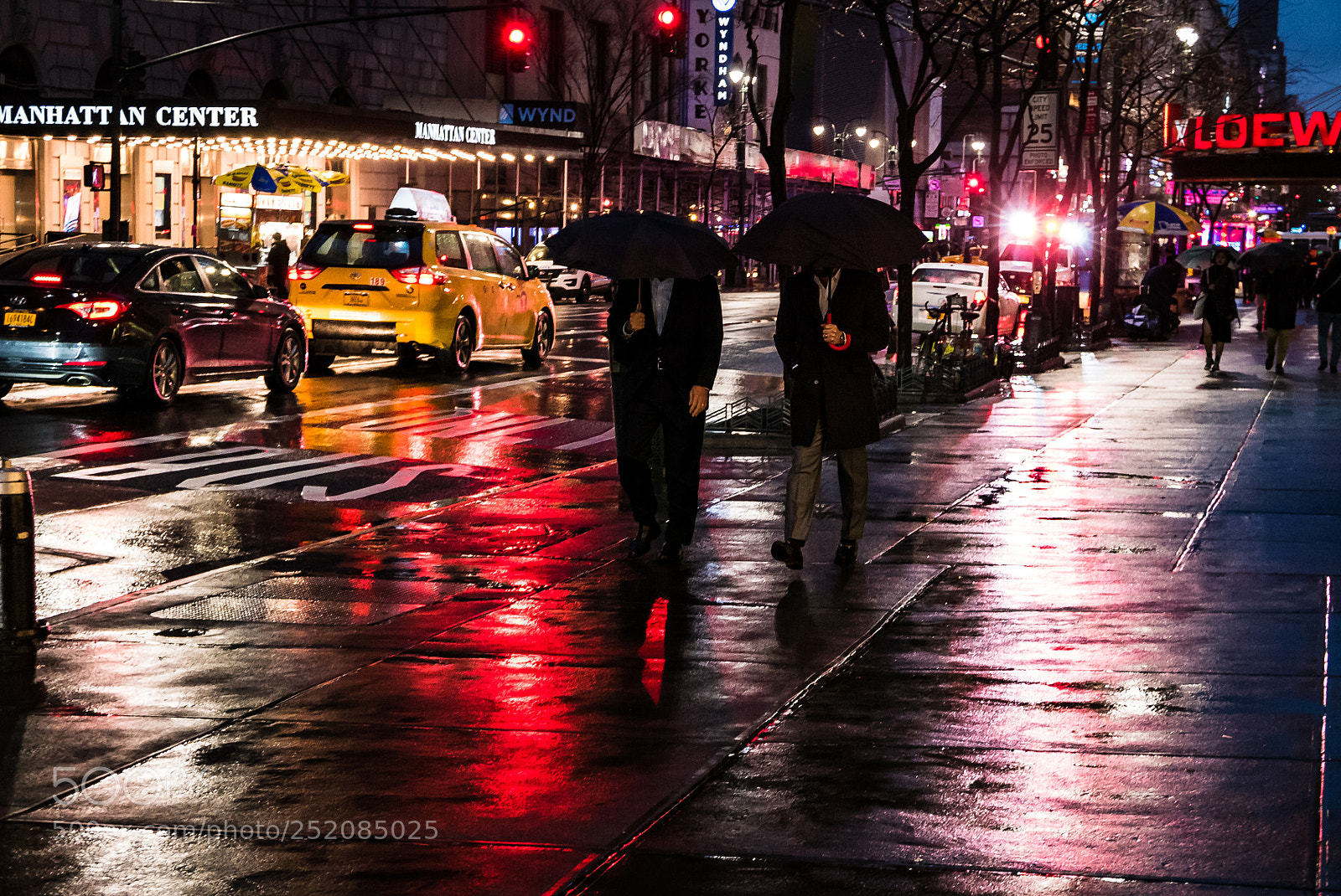 Leica D-Lux (Typ 109) sample photo. Rainy night in nyc photography