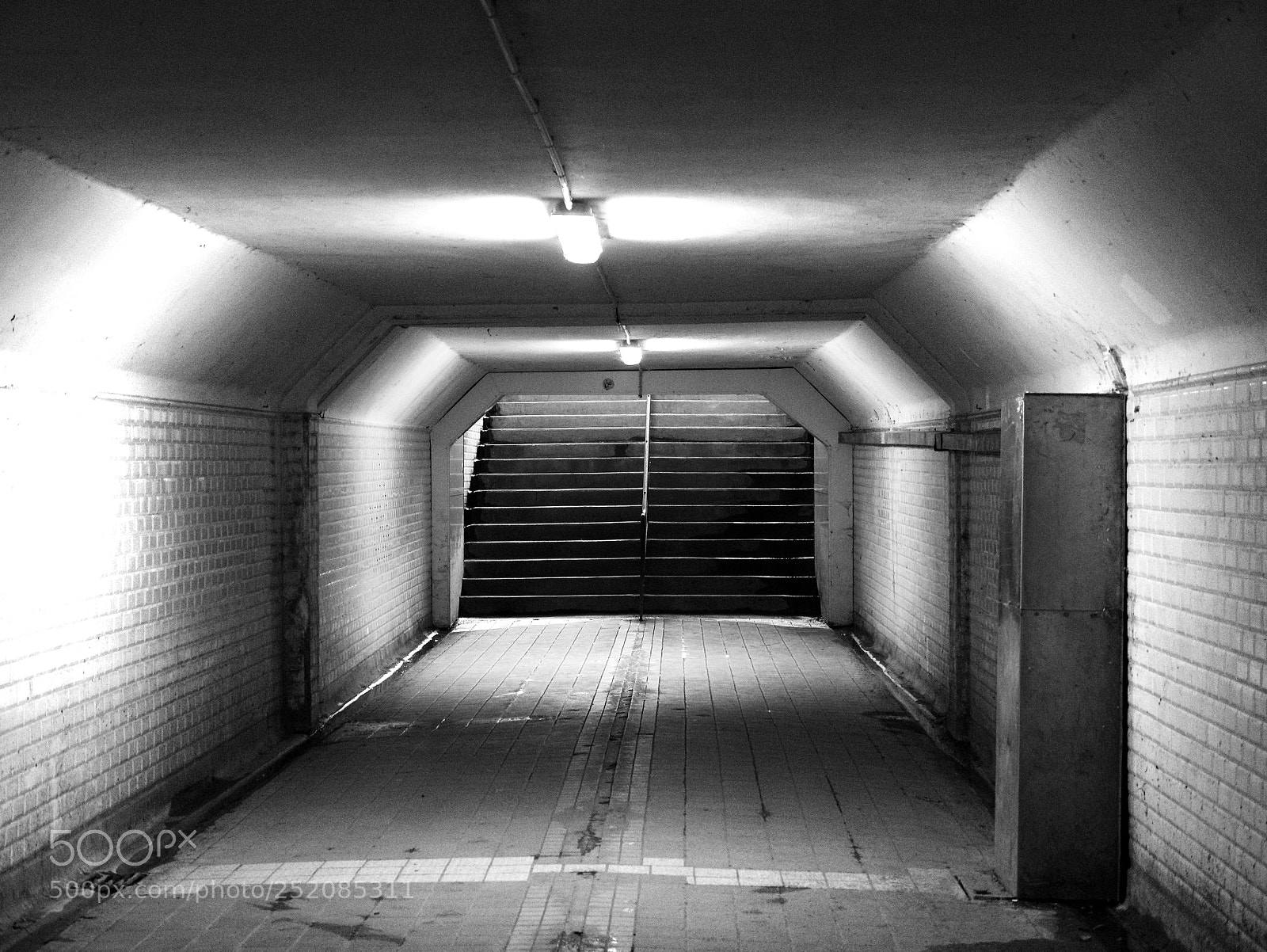 Panasonic Lumix DMC-GX85 (Lumix DMC-GX80 / Lumix DMC-GX7 Mark II) sample photo. Tunnel monochrome photography
