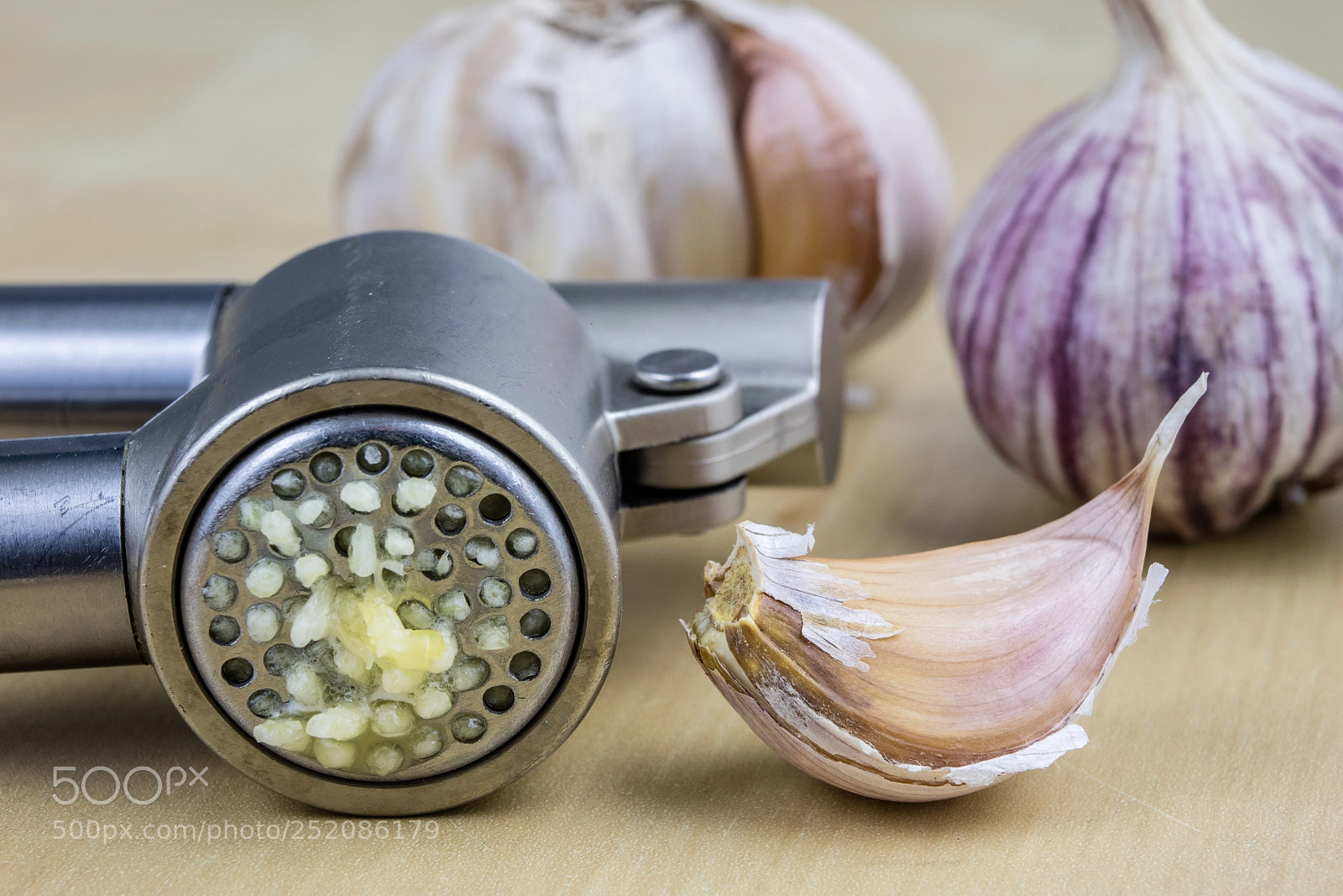 Canon EOS M3 sample photo. Garlic photography