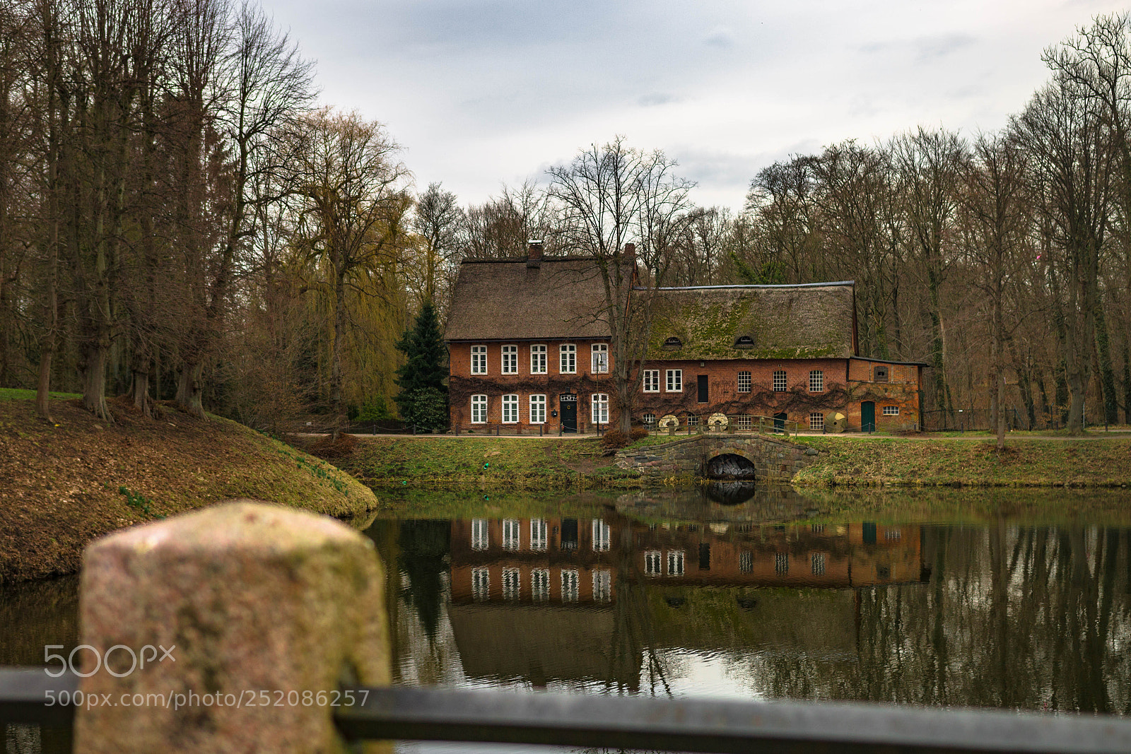 Canon EOS 70D sample photo. Landhaus photography