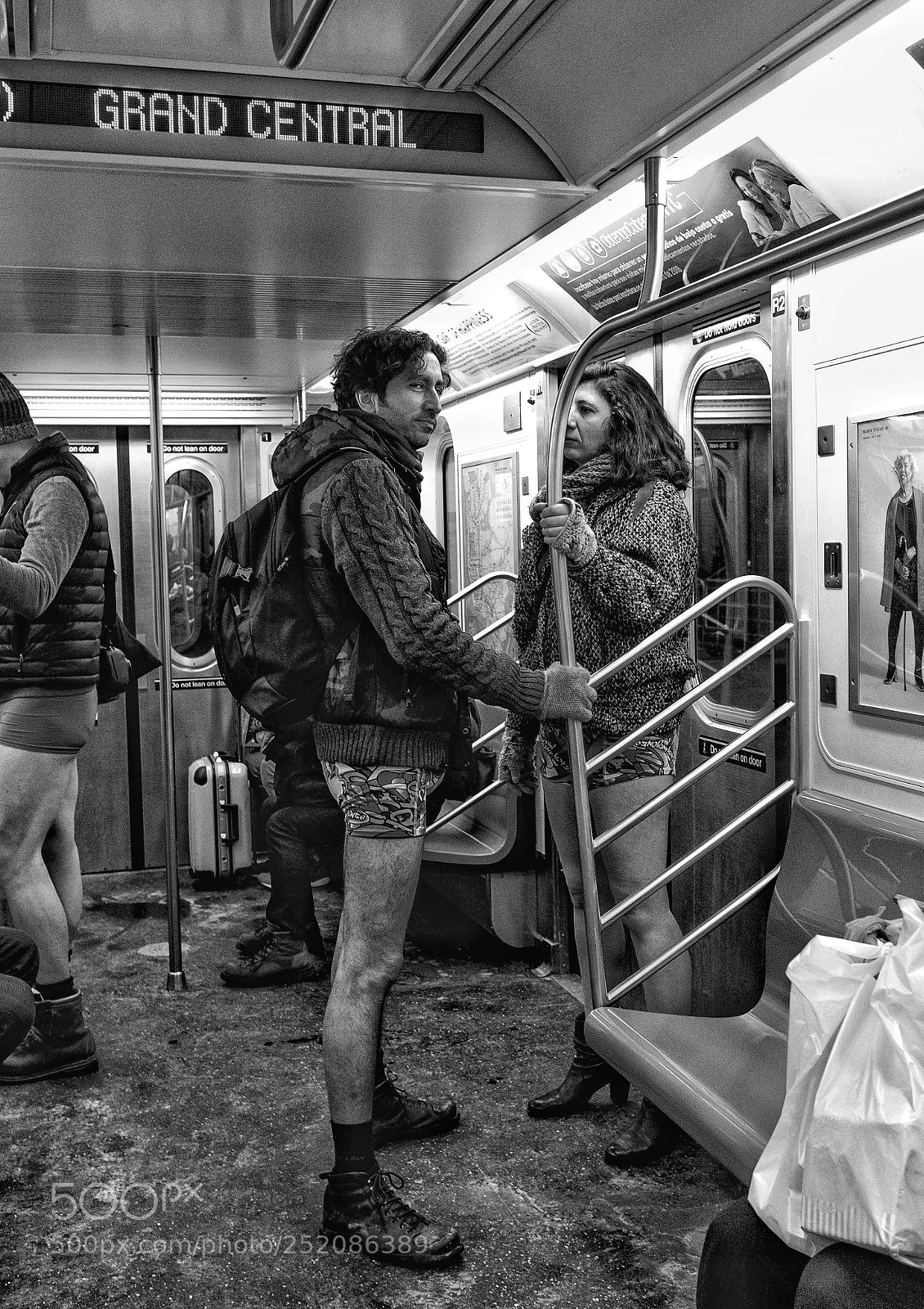 Fujifilm X100T sample photo. No pants subway 2018 photography
