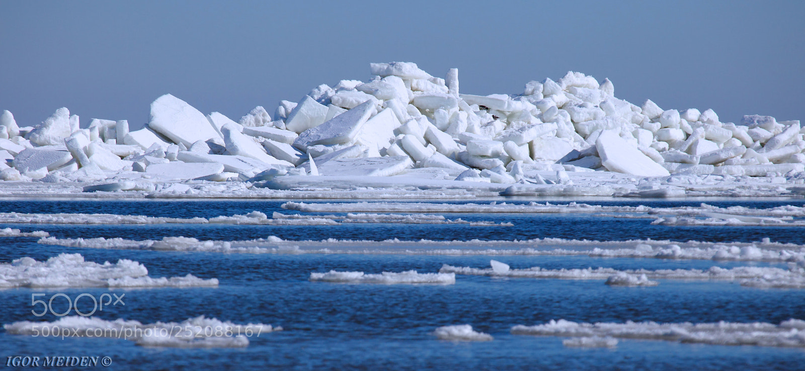 Canon EOS 5D Mark II sample photo. Icebergs of the baltic photography
