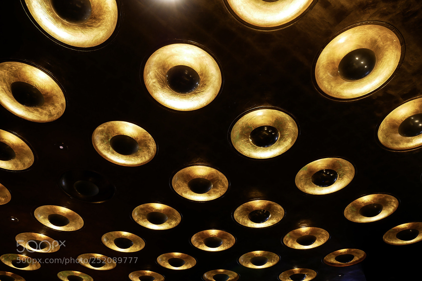 Panasonic Lumix DMC-GX85 (Lumix DMC-GX80 / Lumix DMC-GX7 Mark II) sample photo. Golden lights photography
