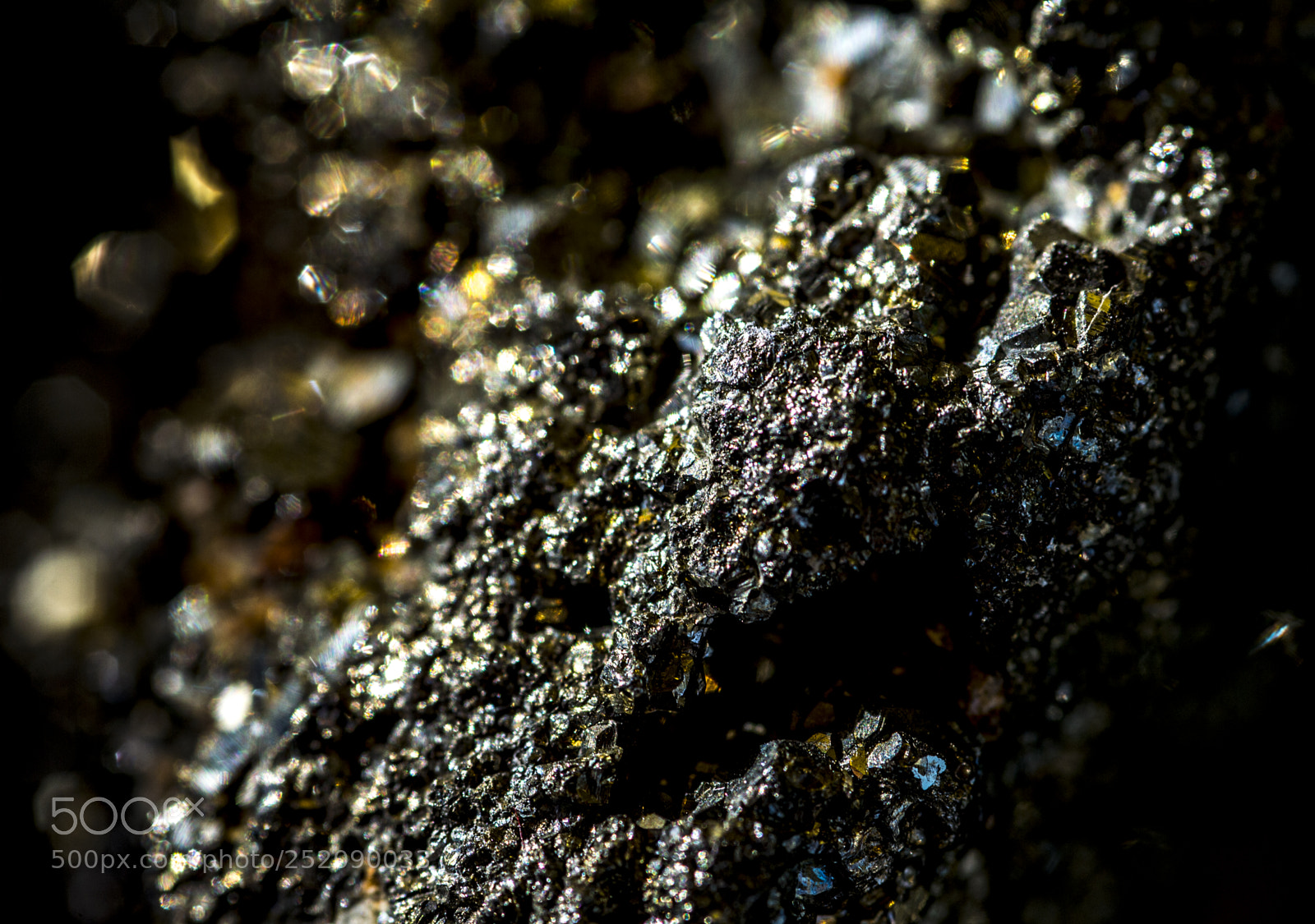 Nikon D4 sample photo. Pyrite - dark gold photography