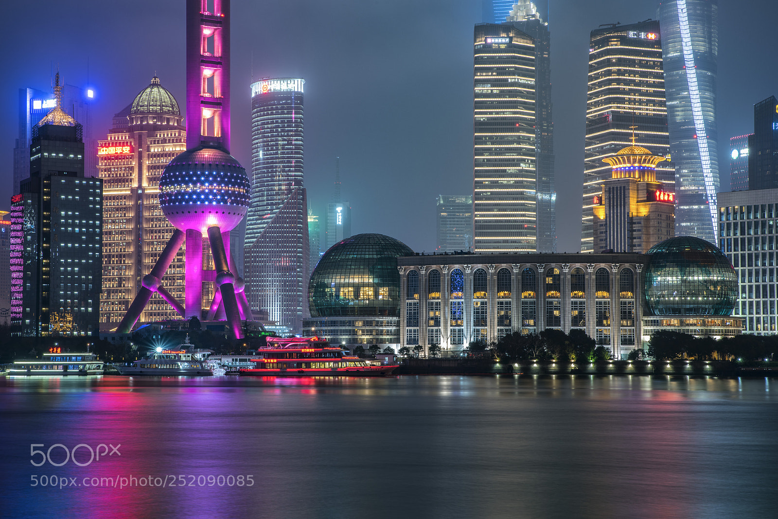 Nikon D810 sample photo. The bund photography