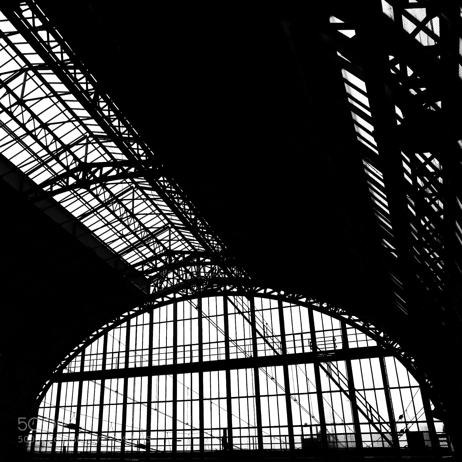 Canon EOS 5D Mark II sample photo. Amsterdam central station photography