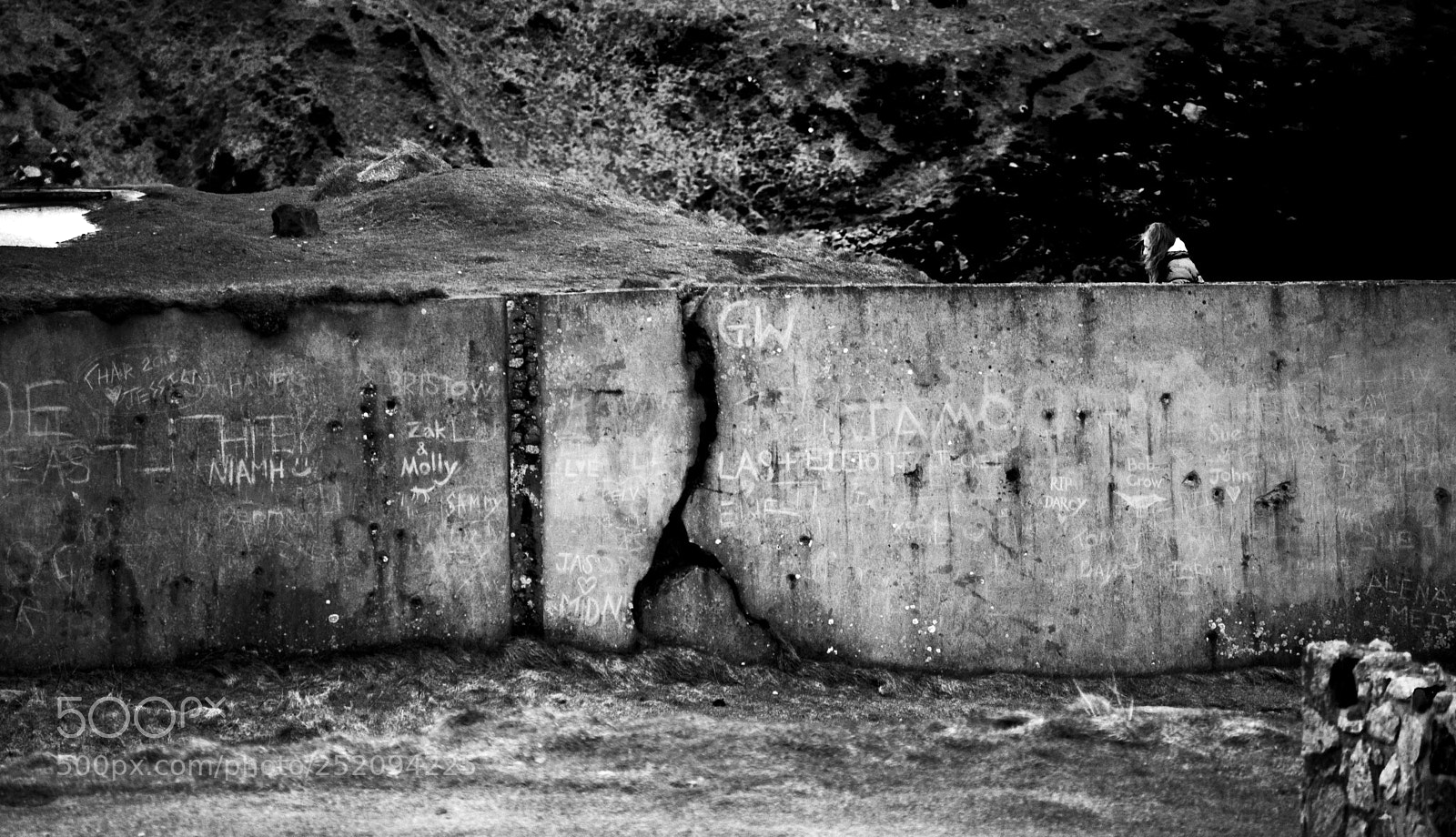 Nikon D3300 sample photo. Shattered wall, bottalack mines photography