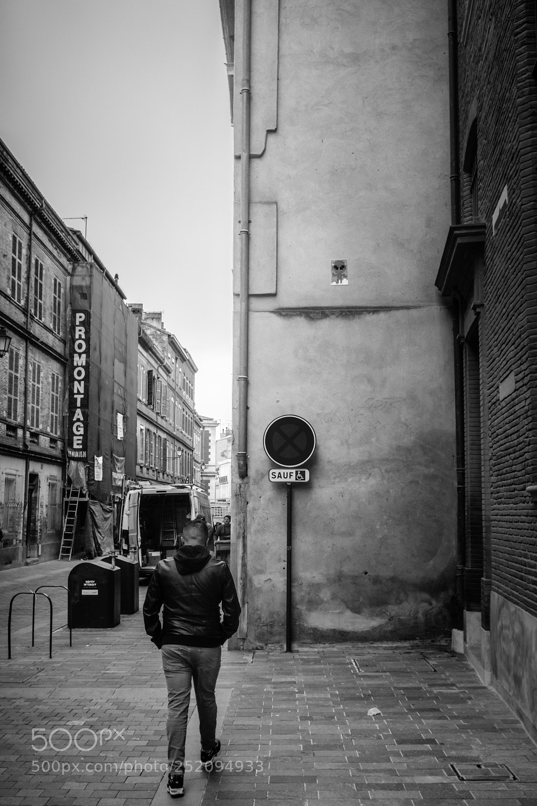 Fujifilm X100F sample photo. Alien photography