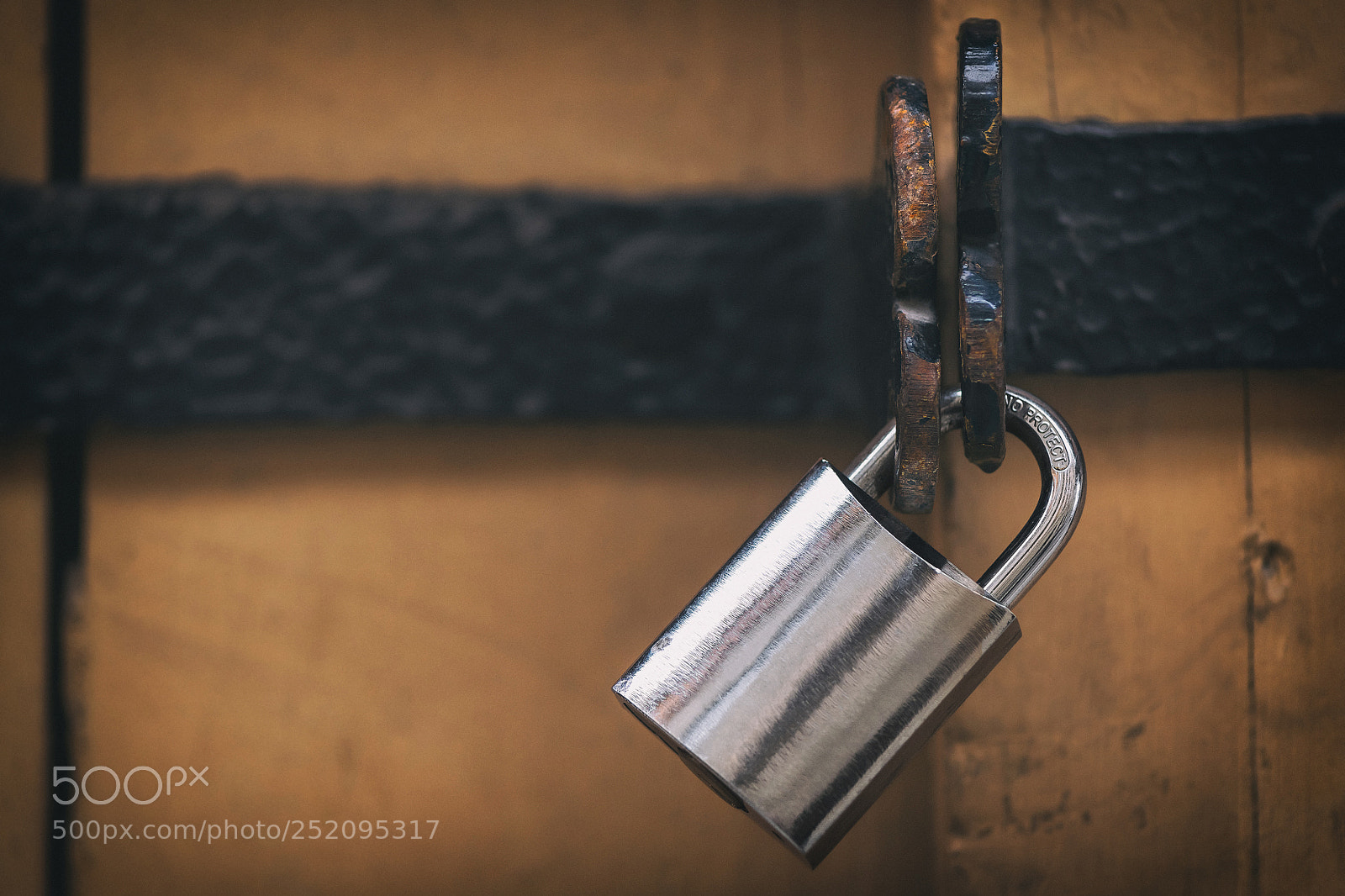 Nikon D850 sample photo. Padlock photography
