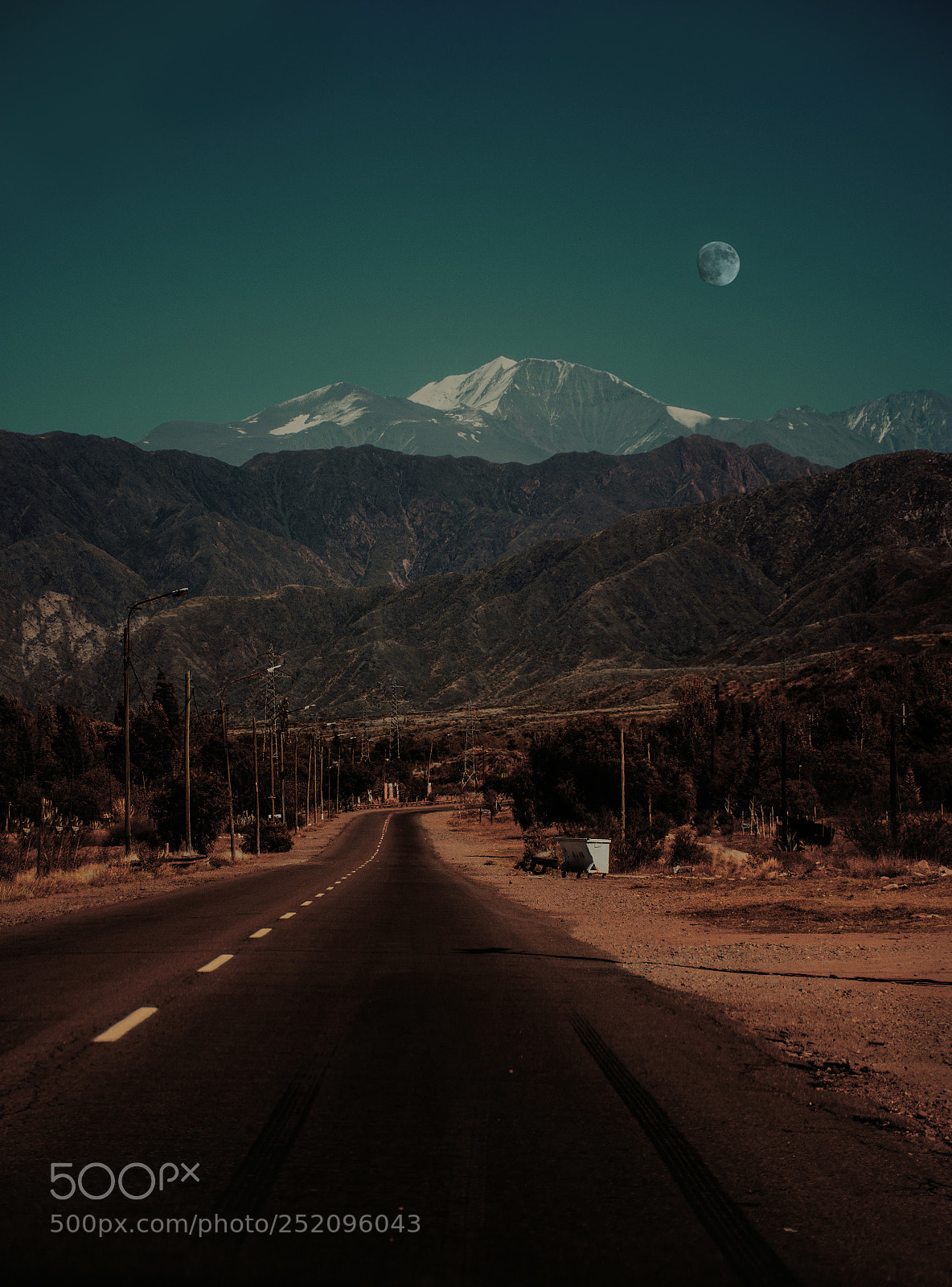 Nikon D7200 sample photo. On the road photography