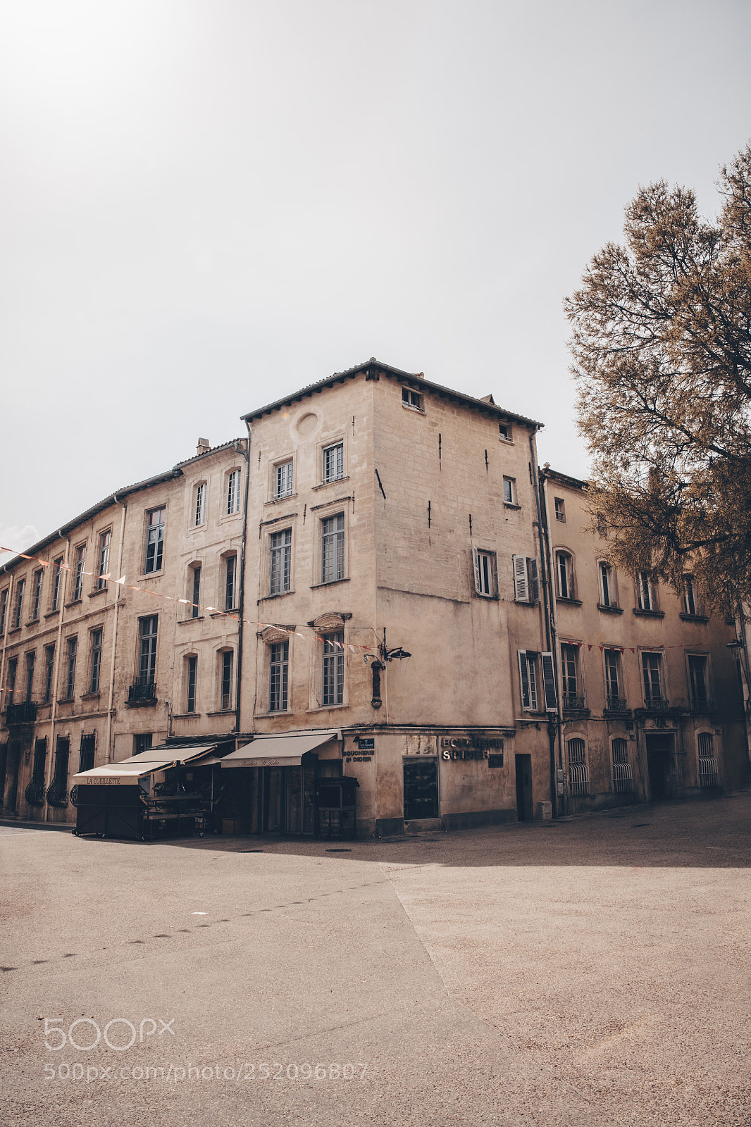 Canon EOS 5DS R sample photo. Avignon photography