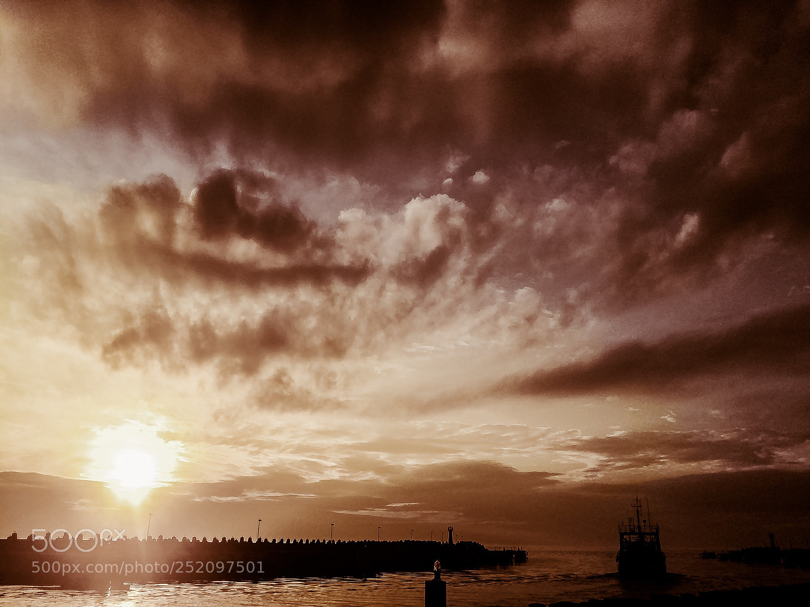 Apple iPhone 5s sample photo. Sadness of a sailor photography