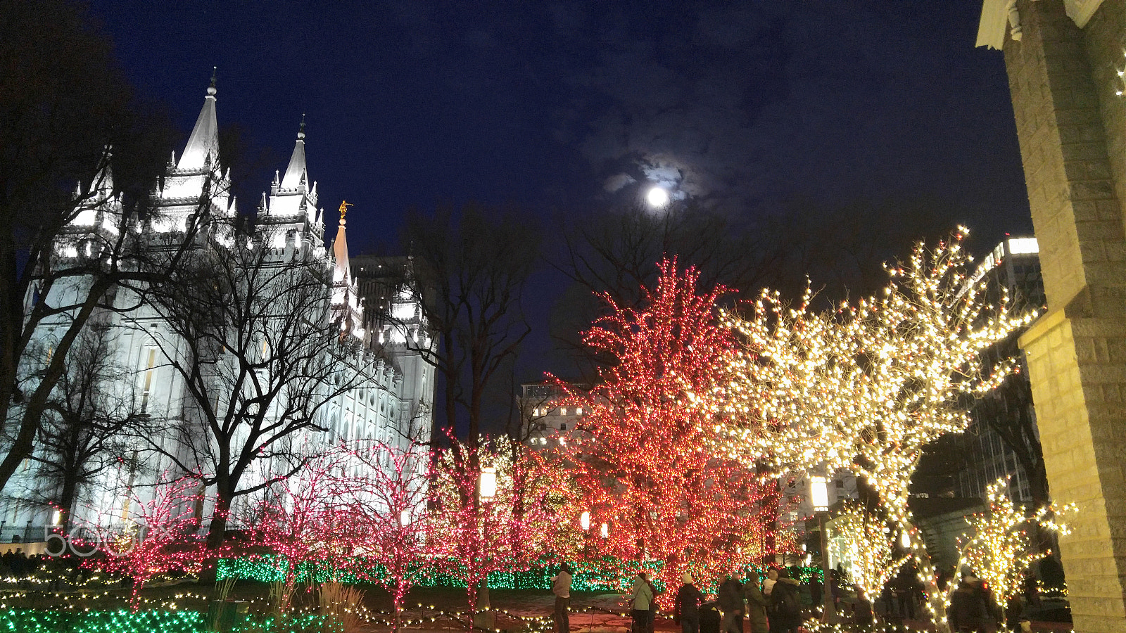 LG V10 sample photo. Temple square lights photography