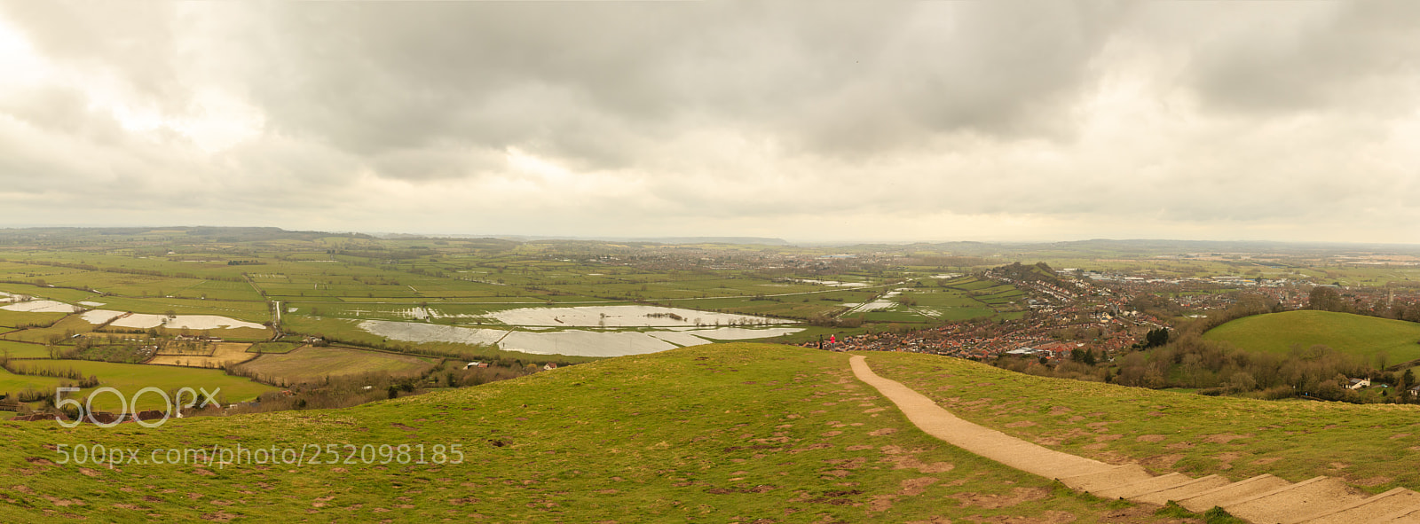 Canon EOS 70D sample photo. Looking down from glastonbury photography