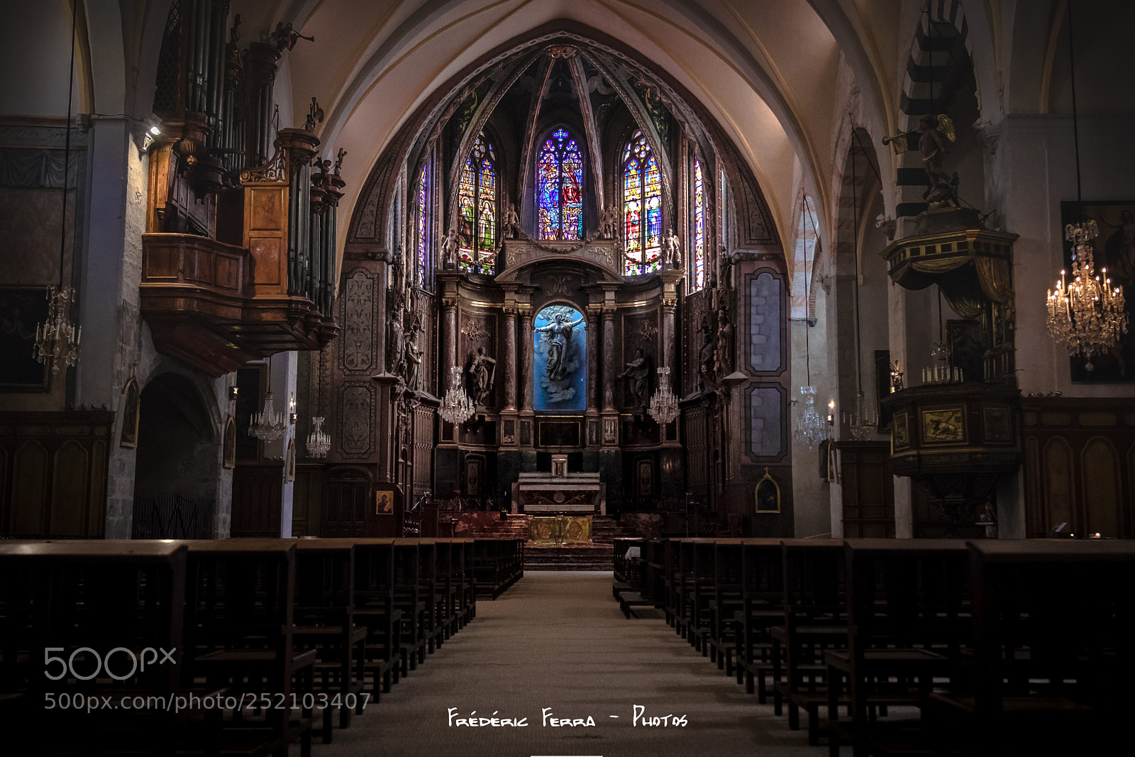Canon EOS 5D Mark IV sample photo. Eglise dans peprignan, le photography