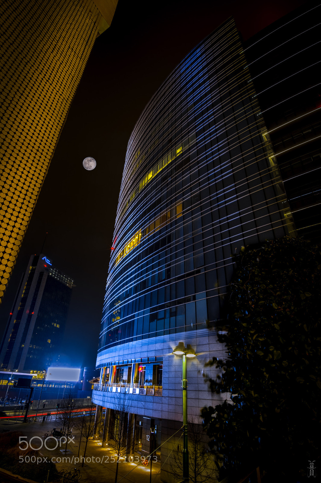 Fujifilm X-T2 sample photo. Super moon over milano photography