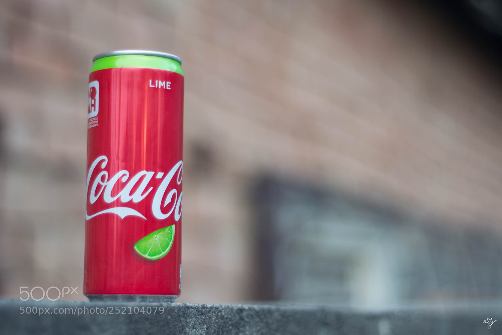 Nikon D3100 sample photo. Cocacola lime photography