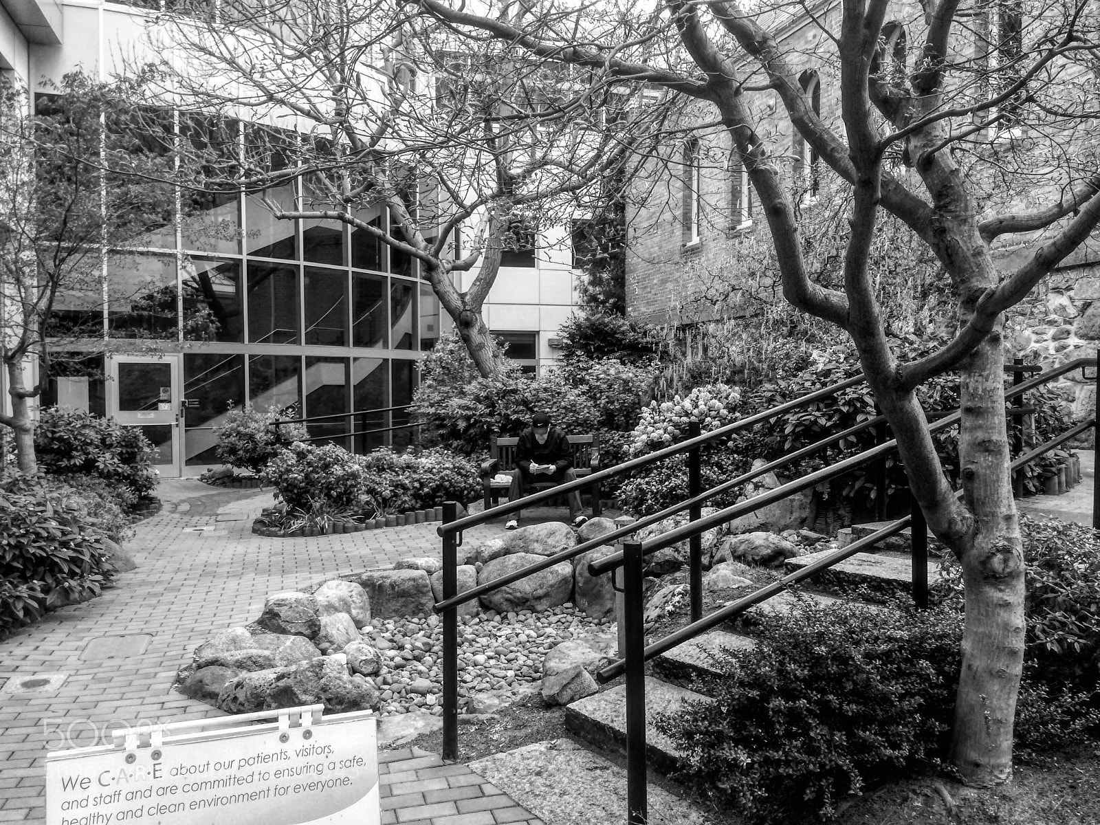 Apple iPhone 5s sample photo.  courtyard crossword  photography