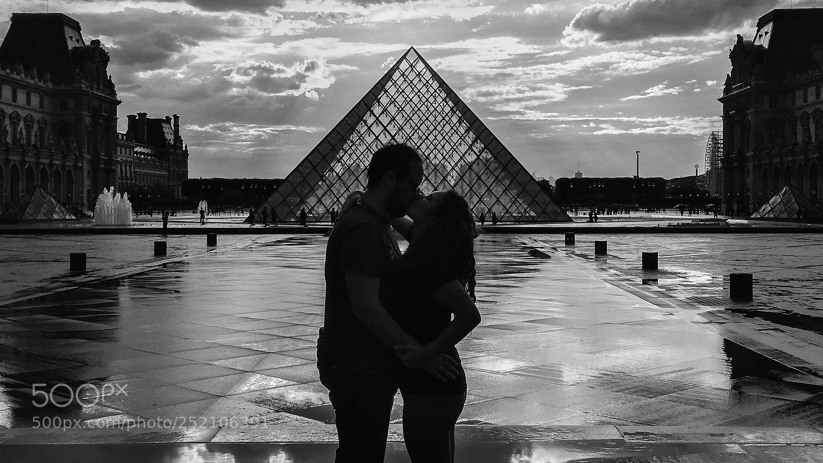 Apple iPhone 6 sample photo. Love. louvre. photography