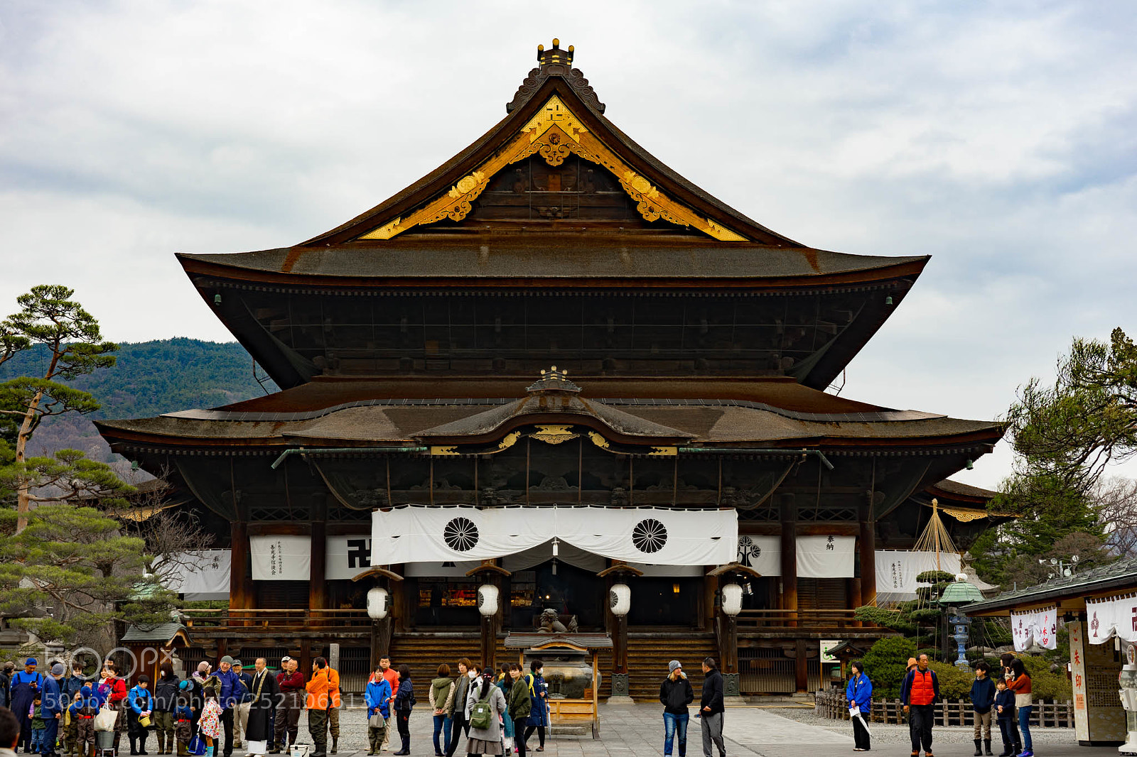Sony a7 II sample photo. Zenkoji photography