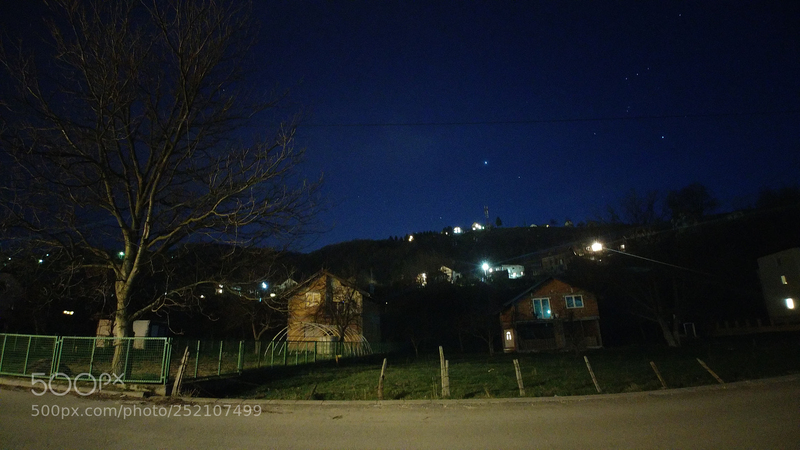 LG G6 sample photo. Evening to the long photography