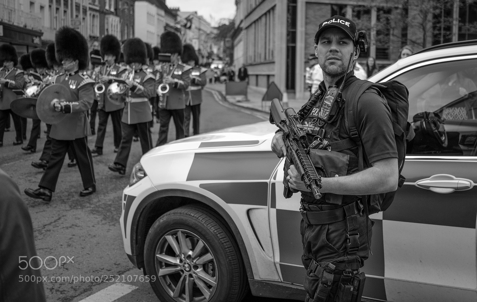 Fujifilm X-Pro2 sample photo. Armed police  photography