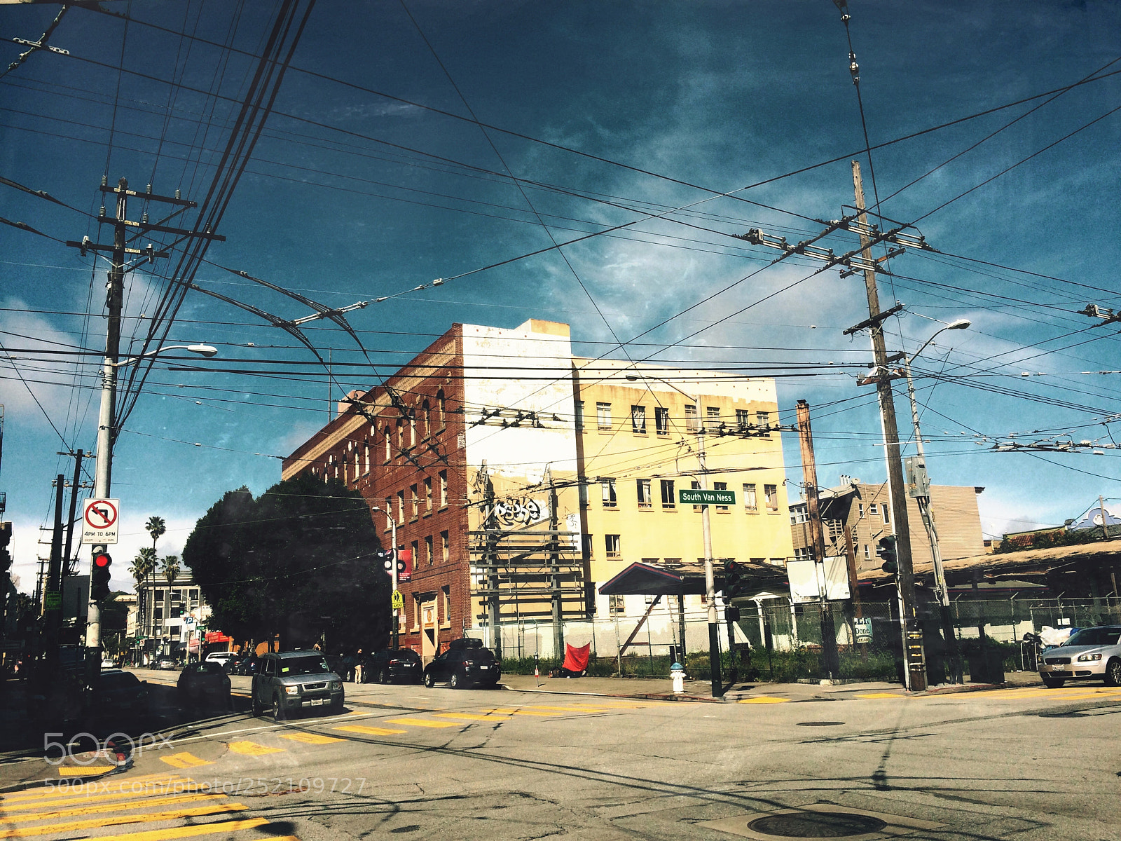 Apple iPhone 5s sample photo. South.van.ness. photography