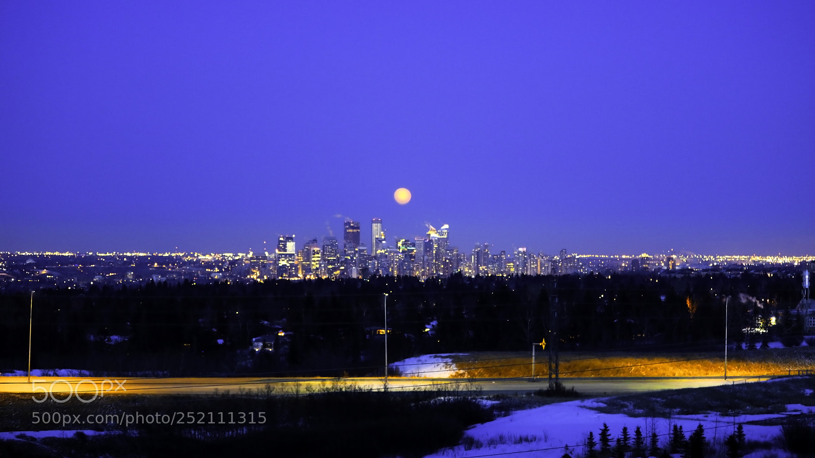 Canon EOS 5D Mark IV sample photo. Moonrise photography