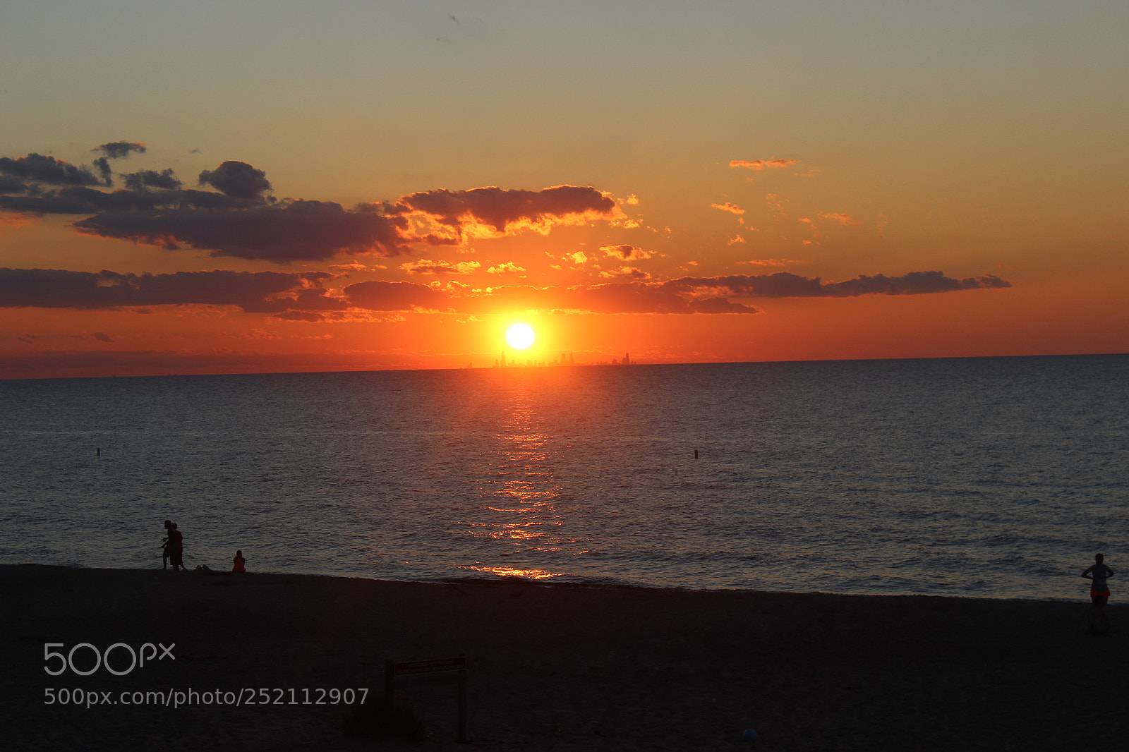 Canon EOS 600D (Rebel EOS T3i / EOS Kiss X5) sample photo. Sunset on lake michigan photography