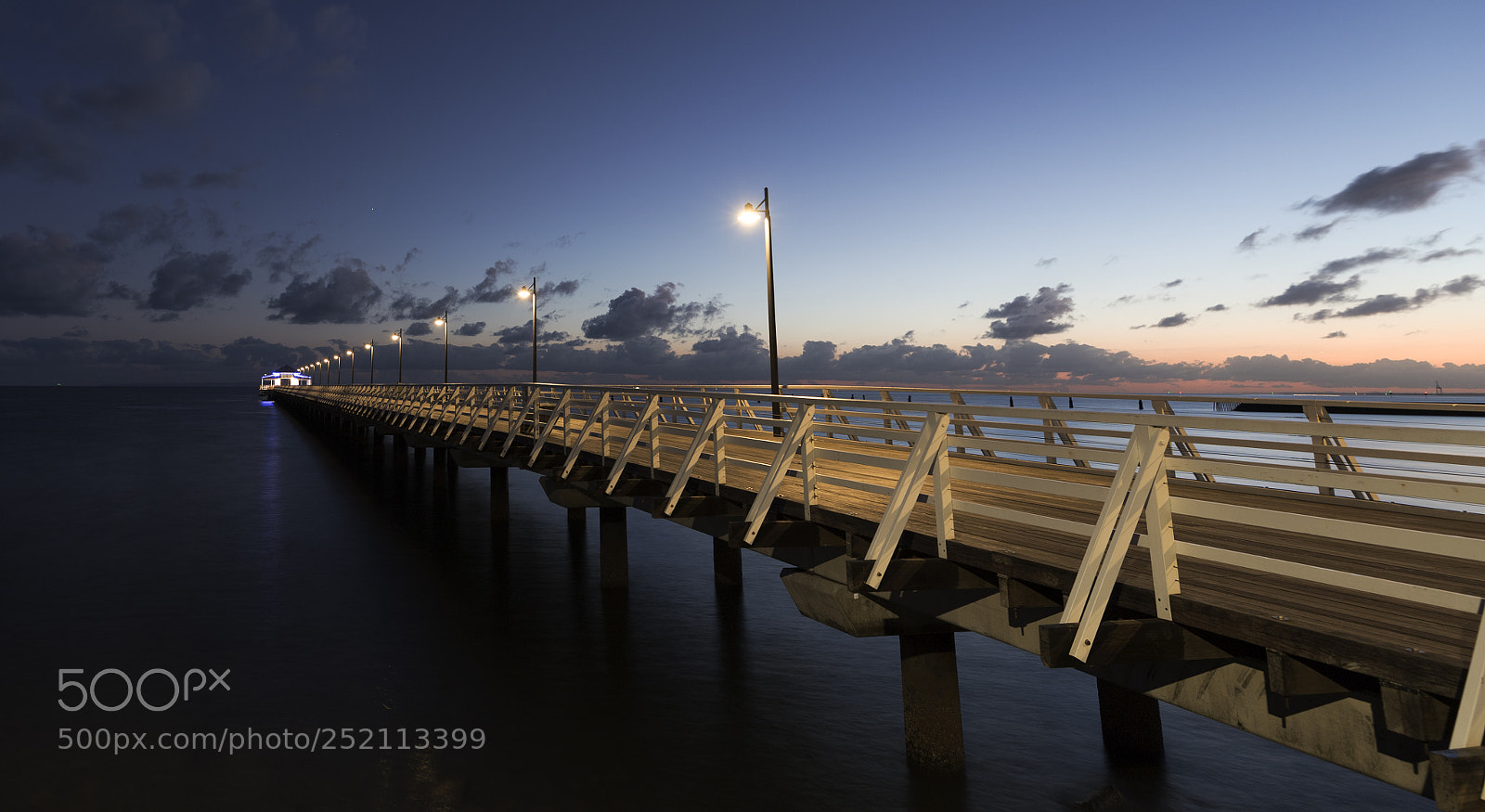 Canon EOS 6D Mark II sample photo. Shorncliffe pier photography