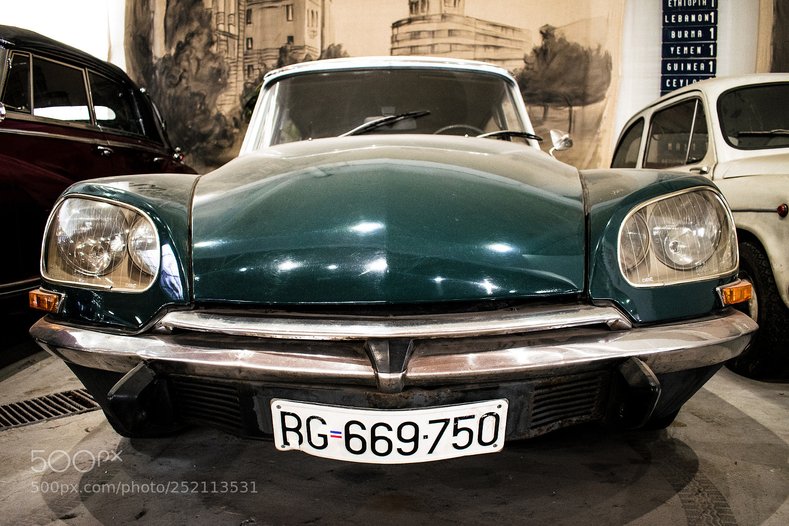 Nikon D5300 sample photo. Old car in museum photography