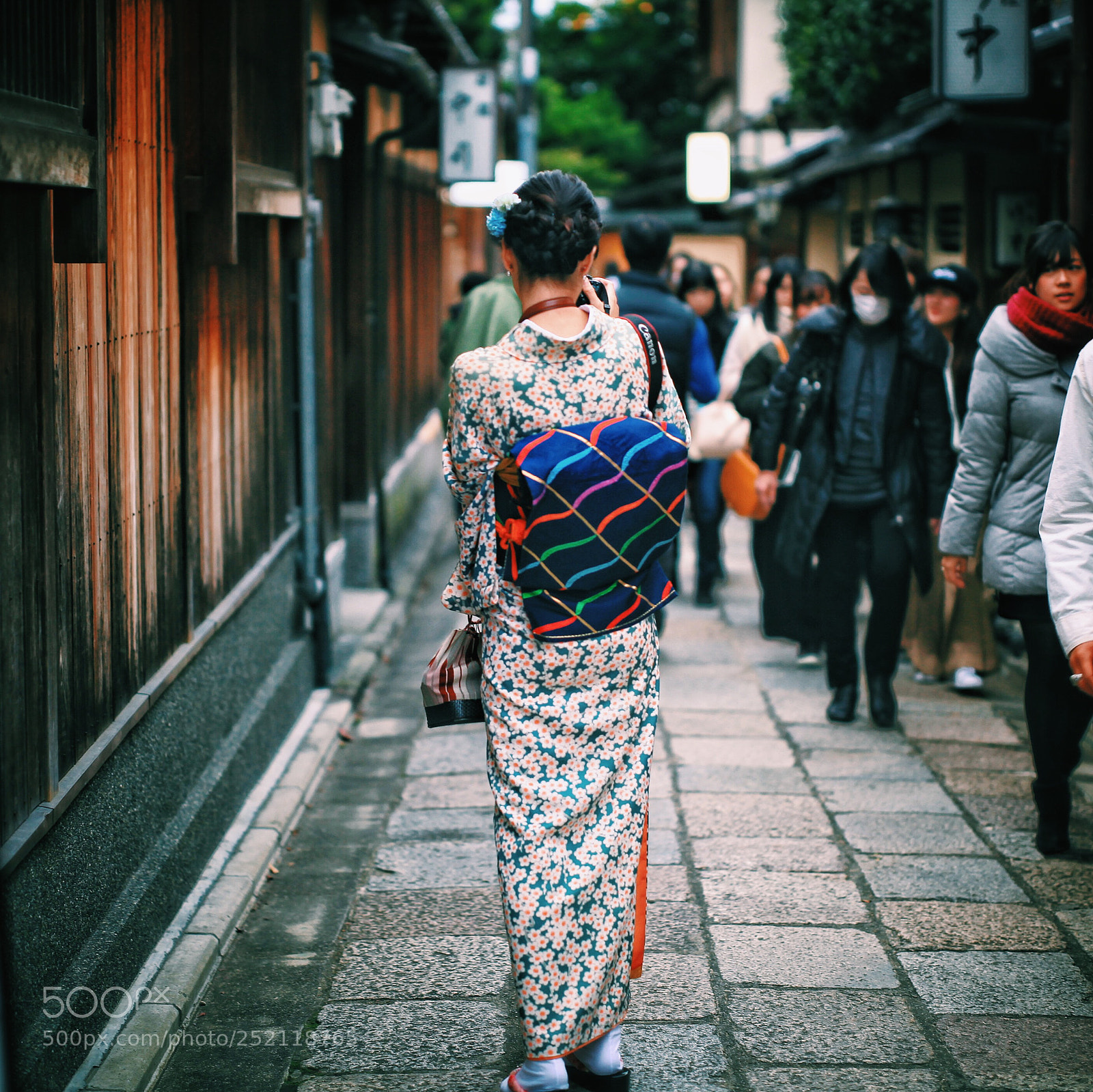 Canon EOS 5D Mark II sample photo. Kimono photography