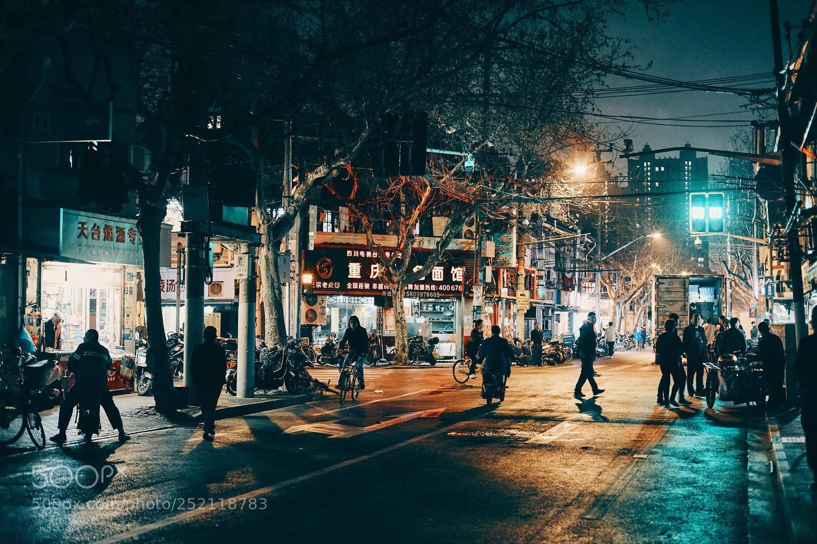 Canon EOS 5DS sample photo. Night in the old photography