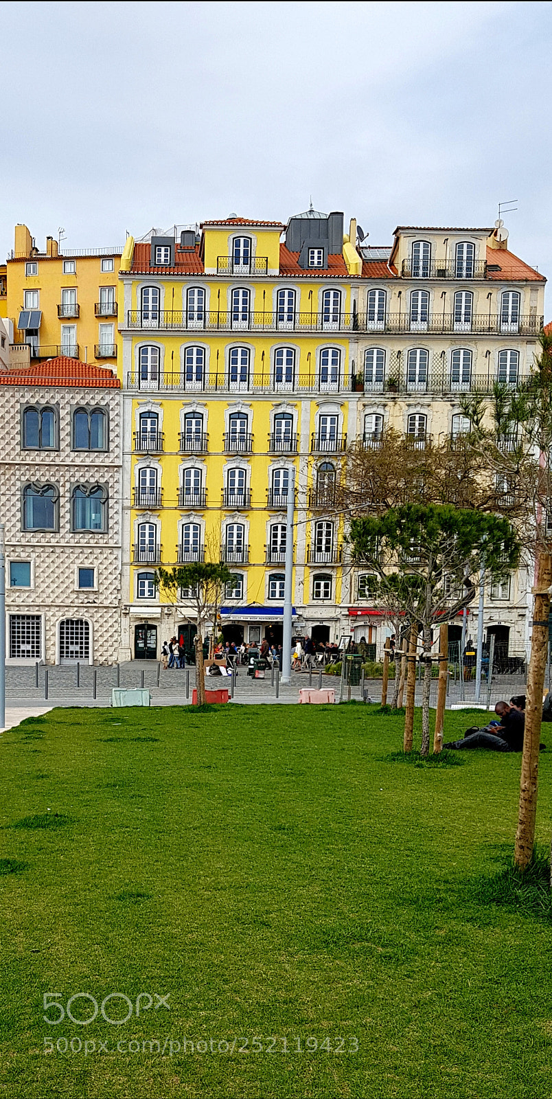 Samsung Galaxy S7 Edge sample photo. Campo das cebolas, lisboa  photography