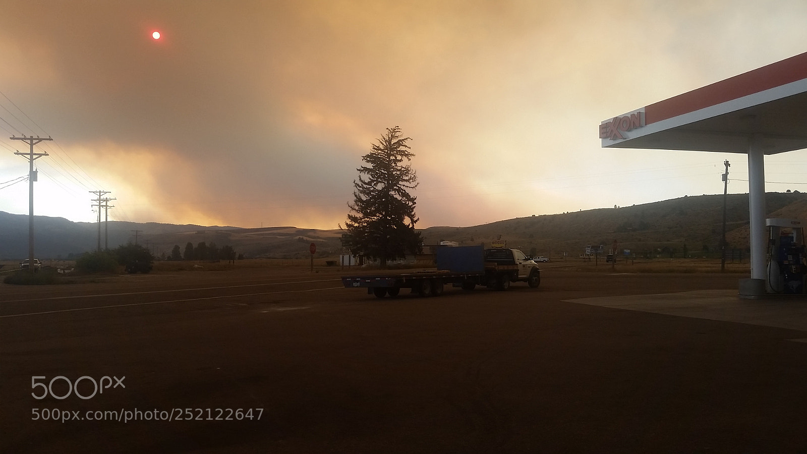 Samsung Galaxy S5 sample photo. Small town outside wildfire photography
