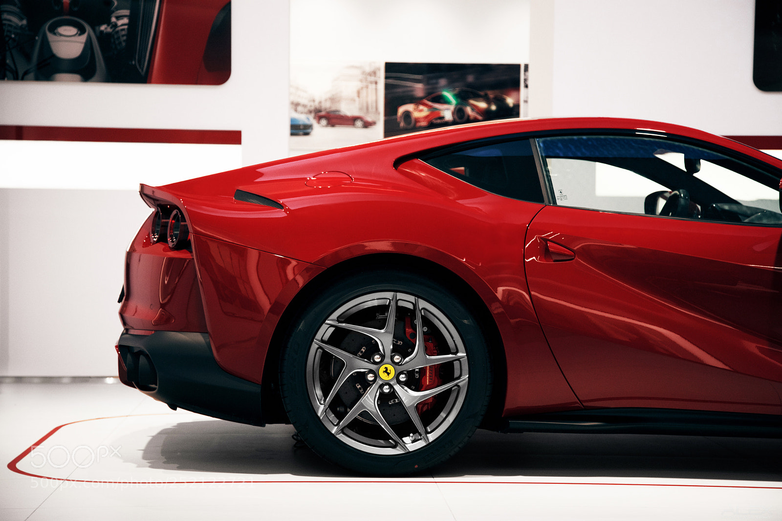 Canon EOS 5D Mark IV sample photo. Ferrari 812 superfast photography