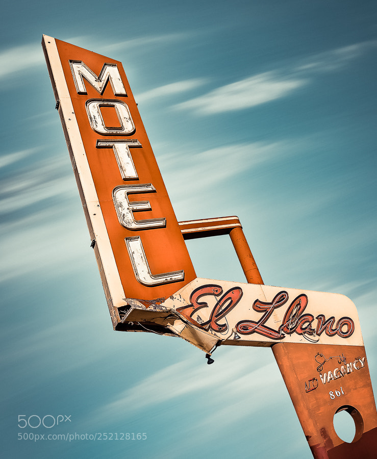 Canon EOS 5D Mark II sample photo. El llano motel photography